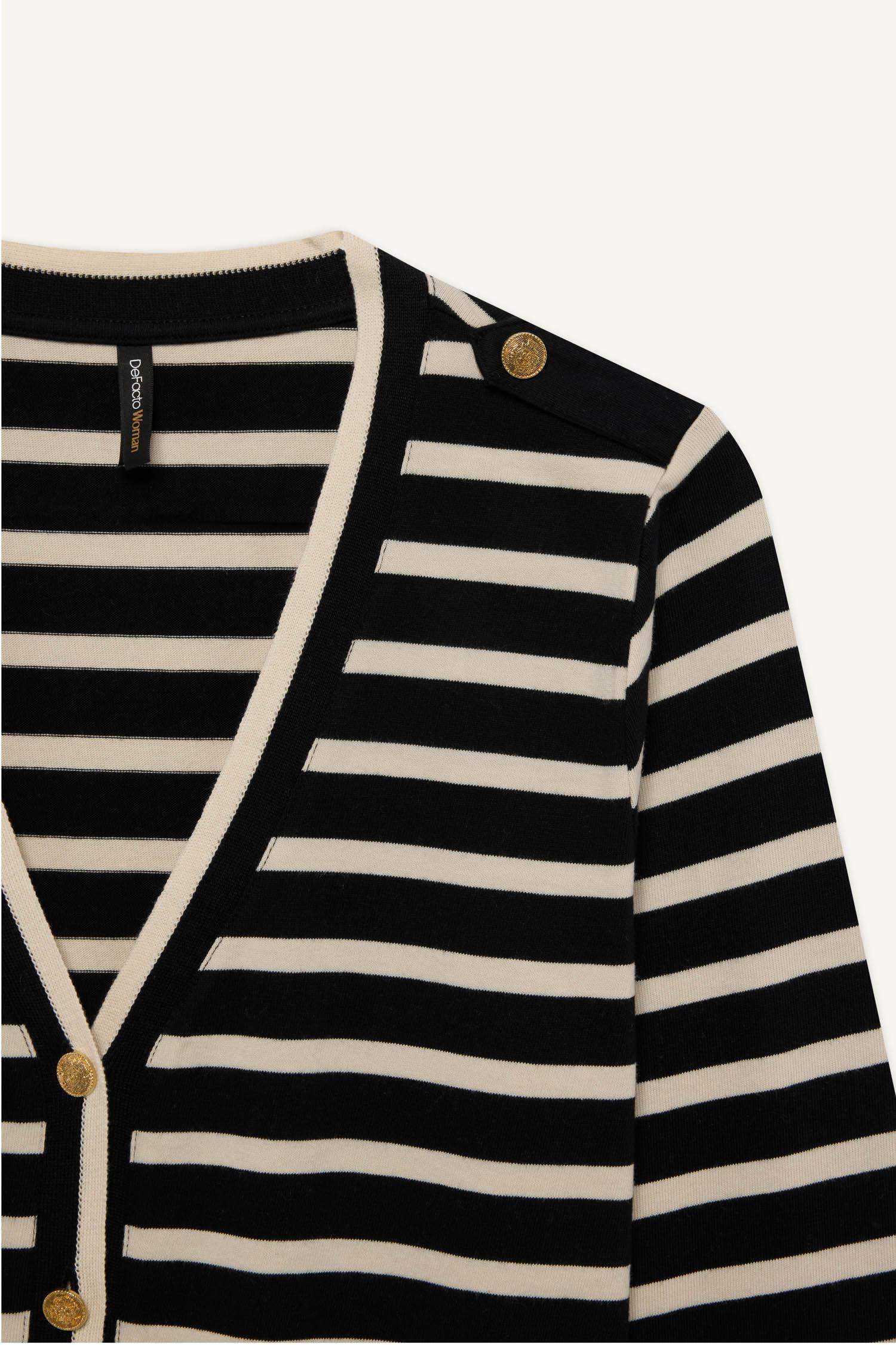 Regular Fit V Yaka Çizgili Fitilli Kaşkorse Düğmeli Hırka