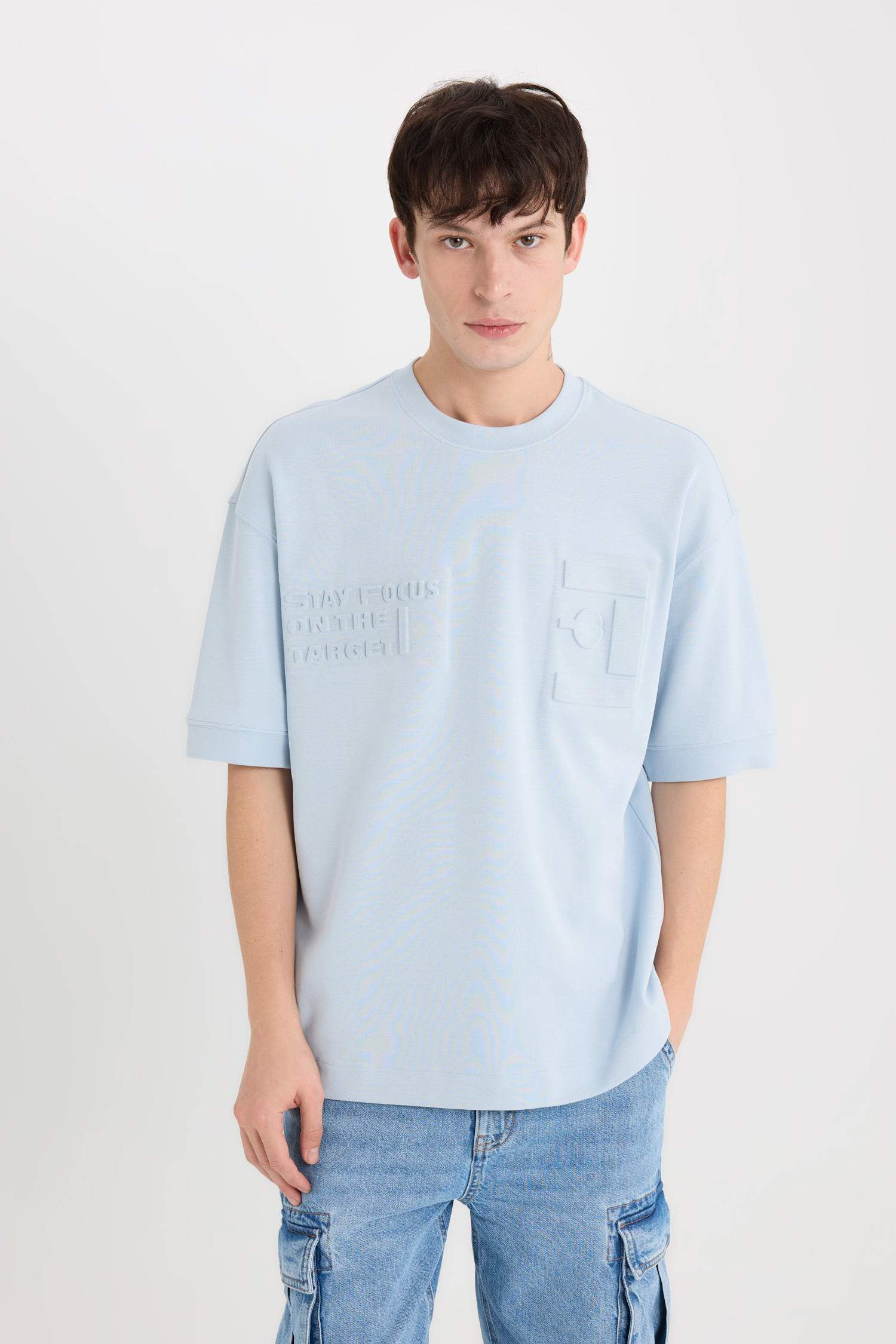 дөңгелек жаға орташа Қысқа жеңді футболка