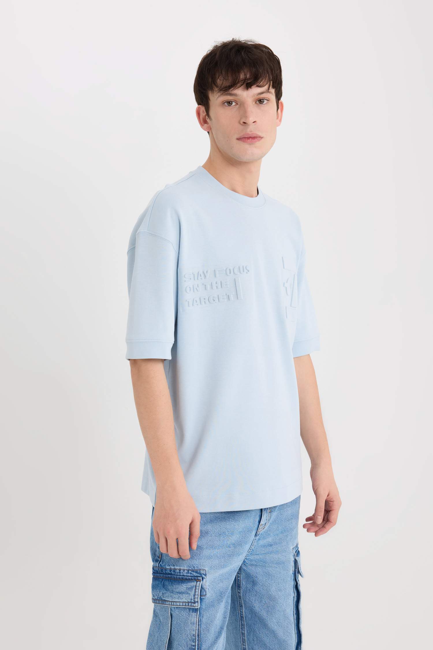 дөңгелек жаға орташа Қысқа жеңді футболка