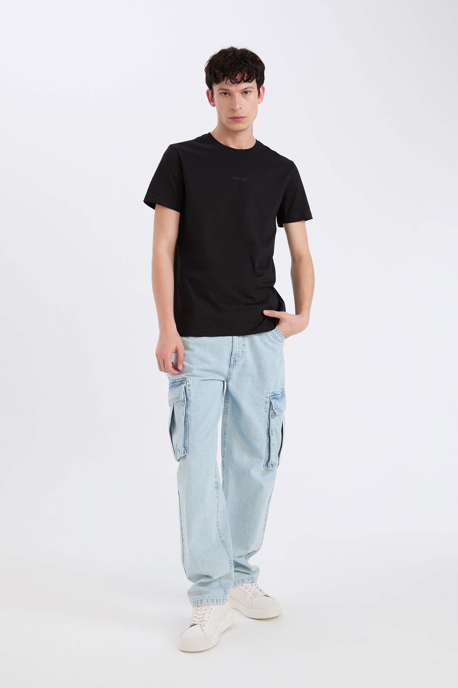 Slim Fit Crew Neck Printed Short Sleeve T-Shirt