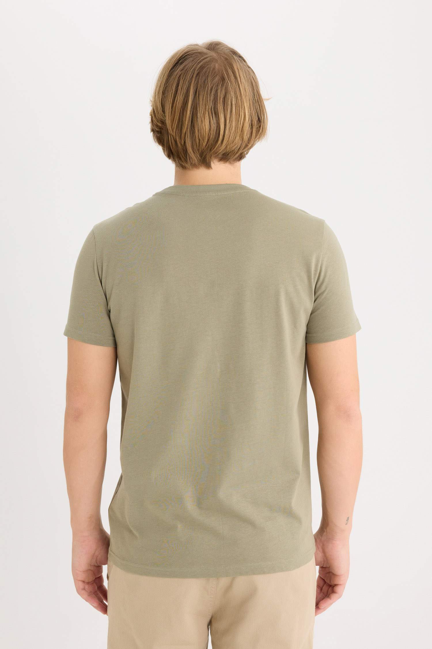 дөңгелек жаға минималл Қысқа жеңді футболка