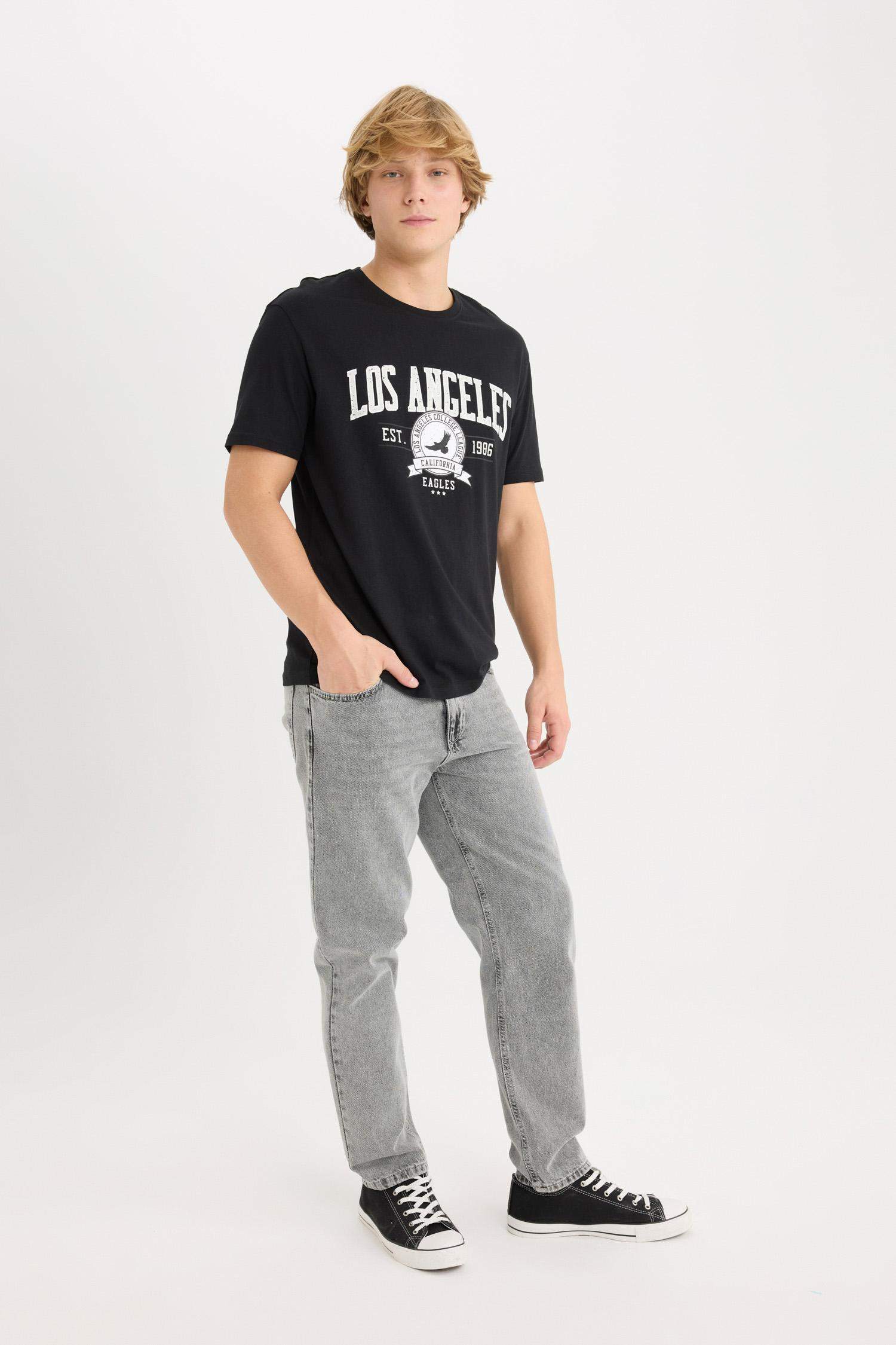 تيشيرت مطبوع قصة عادية برقبة مستديرة