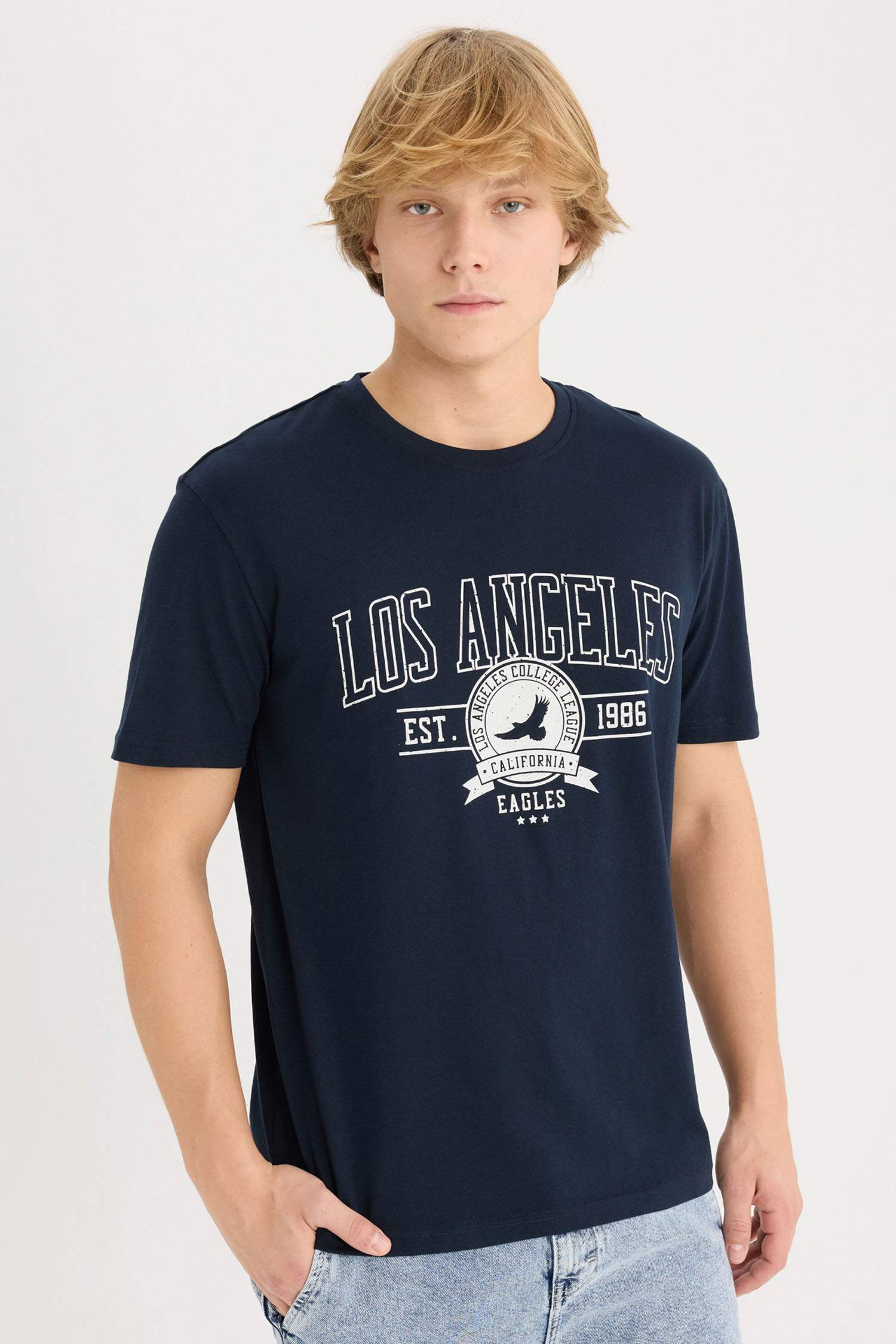 дөңгелек жаға орташа Қысқа жеңді футболка