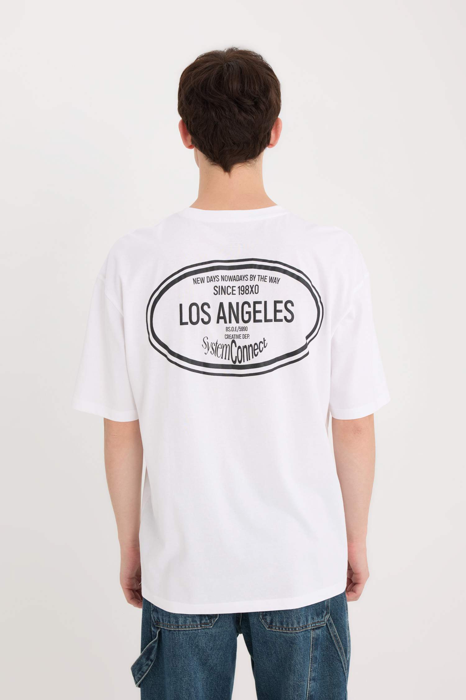 %100 Pamuk Oversize Geniş Kalıp Bisiklet Yaka Sırt Baskılı Kısa Kollu Tişört