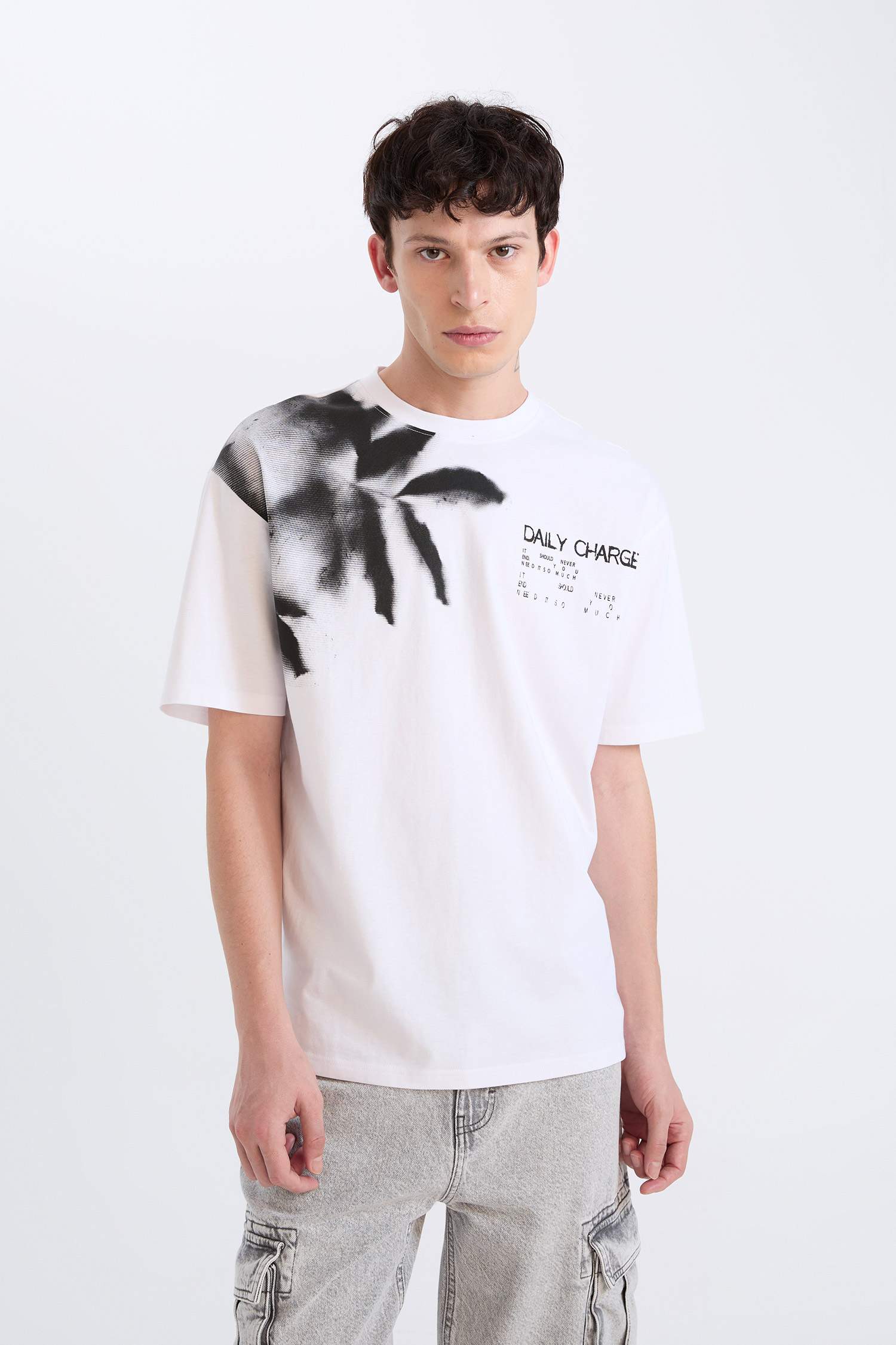 %100 Pamuk Boxy Fit Bisiklet Yaka Baskılı Kısa Kollu Tişört