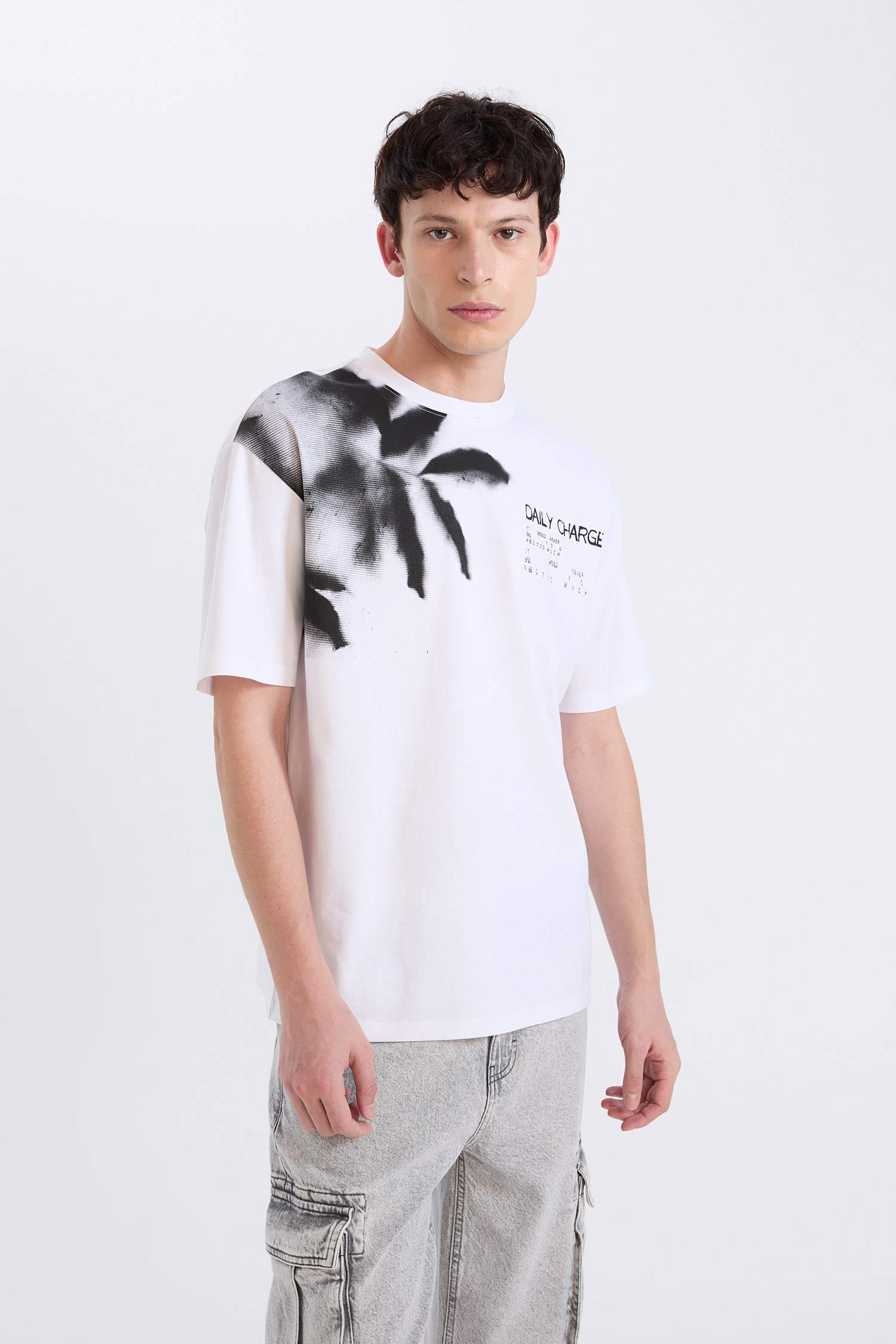 %100 Pamuk Boxy Fit Bisiklet Yaka Baskılı Kısa Kollu Tişört