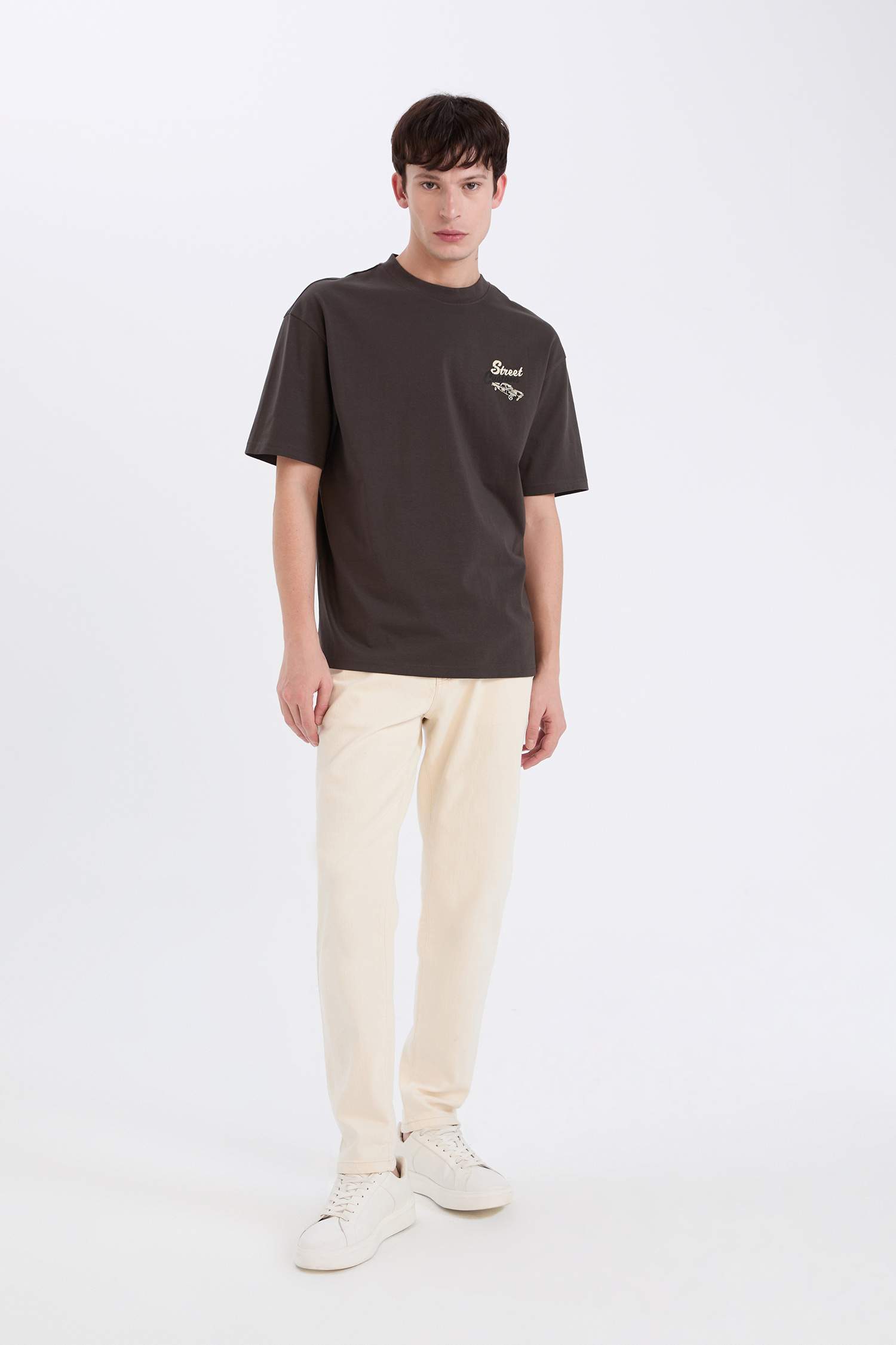 تيشيرت نص كم مطبوع أوفر سايز بياقة مستديرة