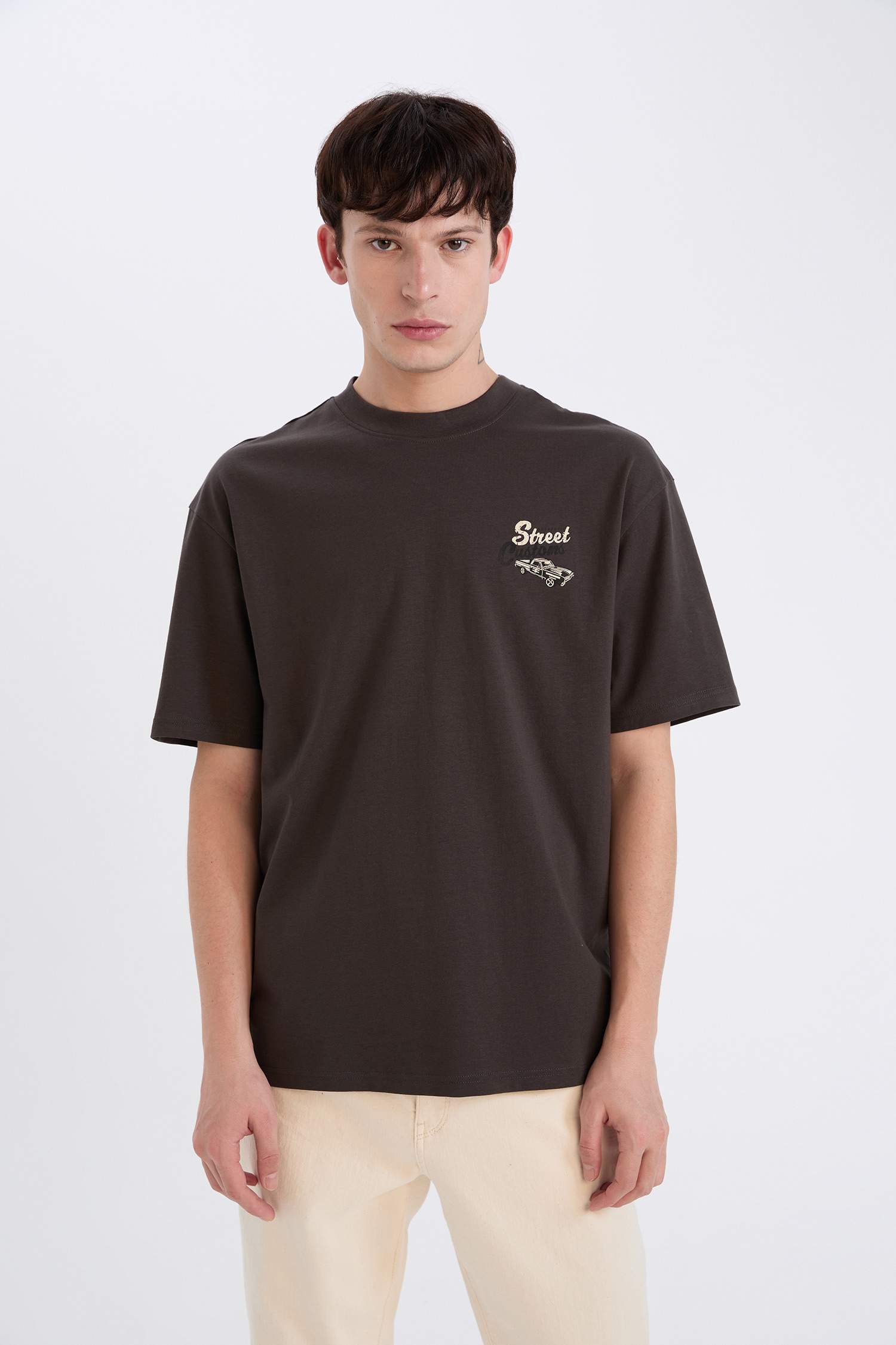 تيشيرت نص كم مطبوع أوفر سايز بياقة مستديرة