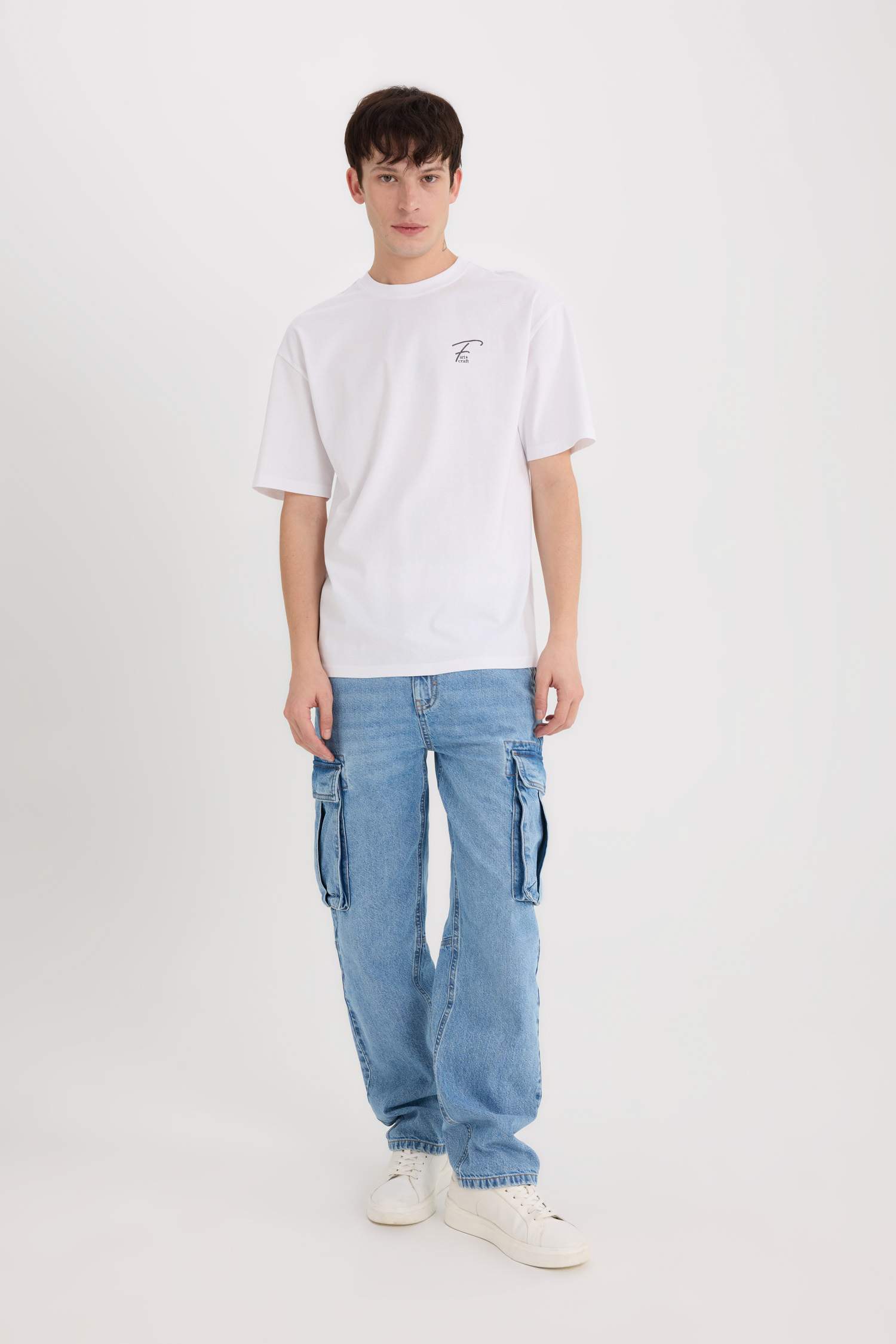 تيشيرت نص كم مطبوع قصة مريحة بياقة مستديرة