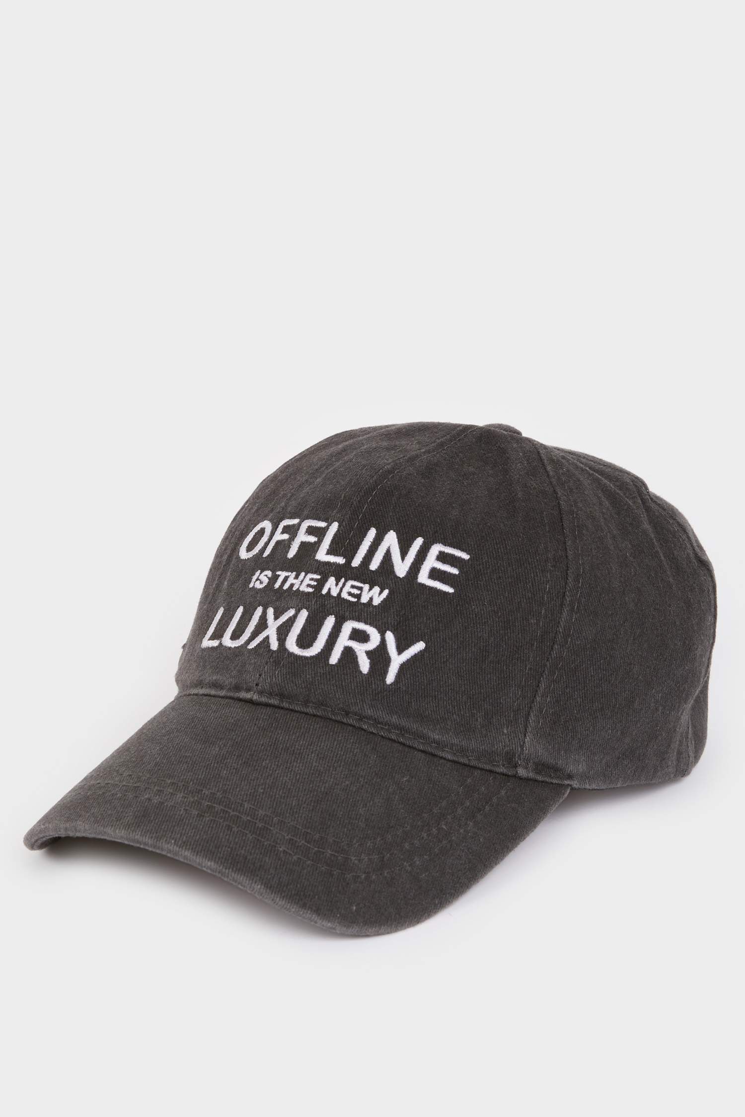 شفقة كاب نسائي قطن مطرز