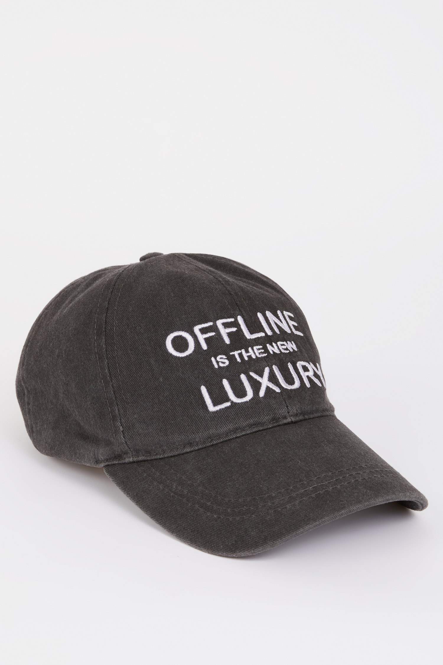 شفقة كاب نسائي قطن مطرز