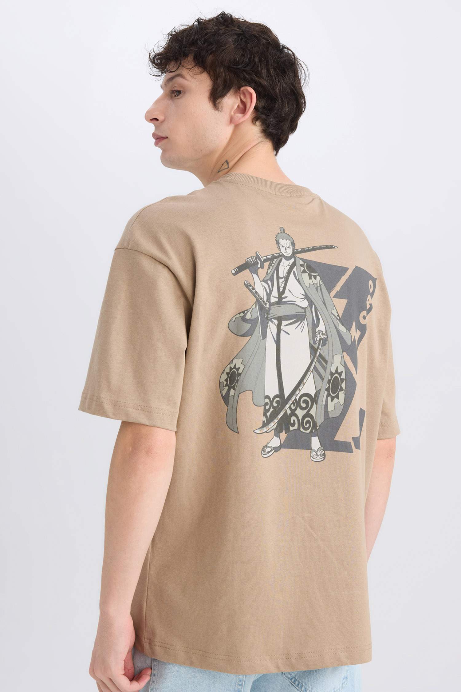 Boxy Fit футболка с круглым вырезом и принтом на спине, короткие рукава