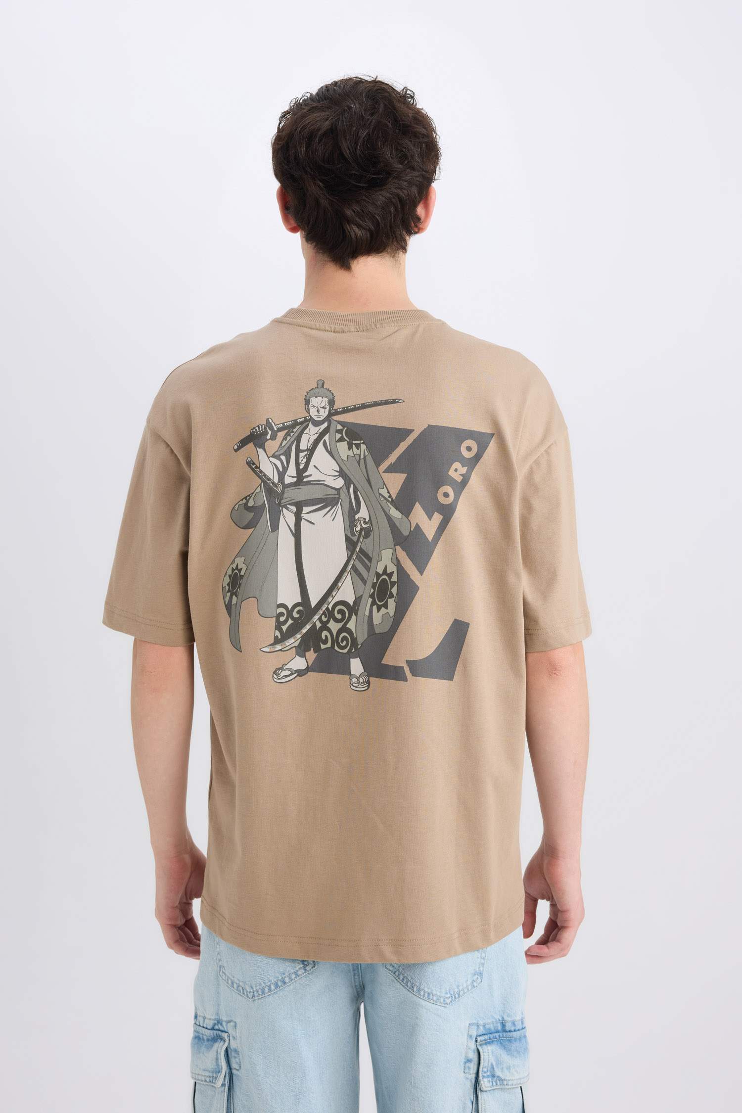 T-shirt boxy à col rond imprimé au dos One Piece