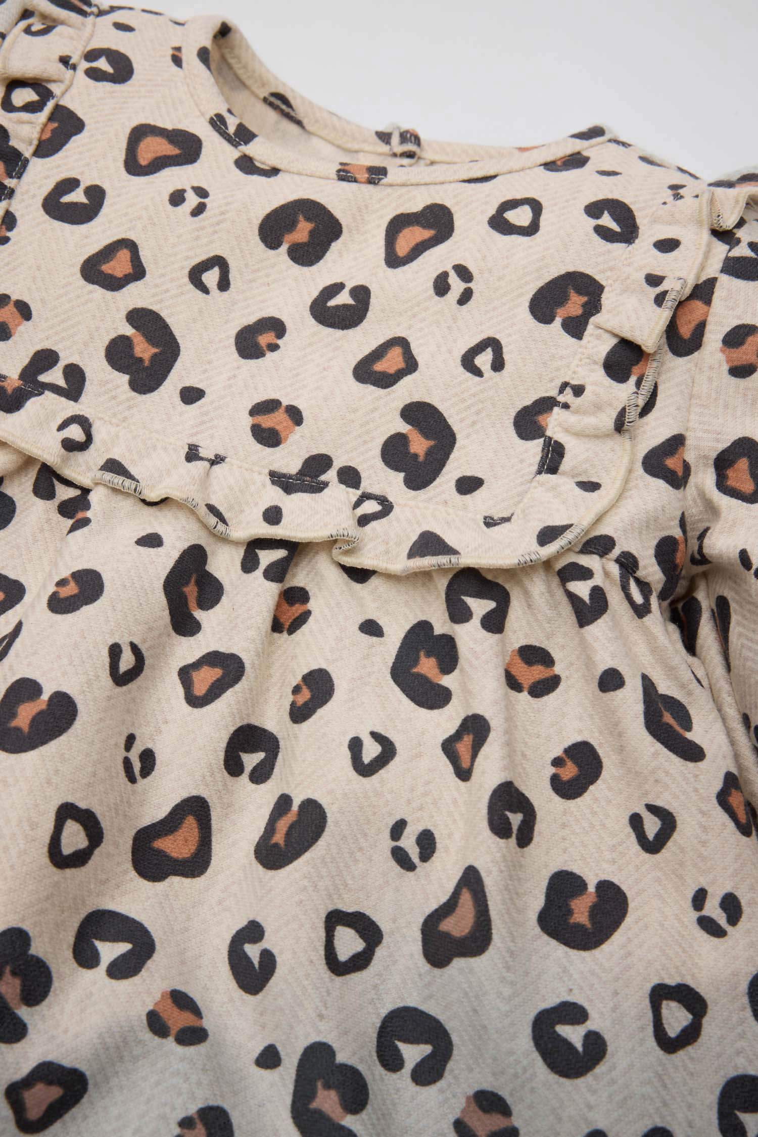 Kız Bebek Leopar Desenli Düğmeli Fırfırlı Uzun Kollu Elbise