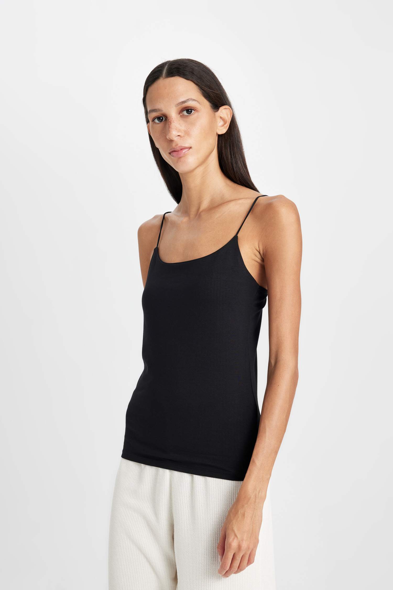 Basic Düz İnce Askılı 2'li İç Atlet