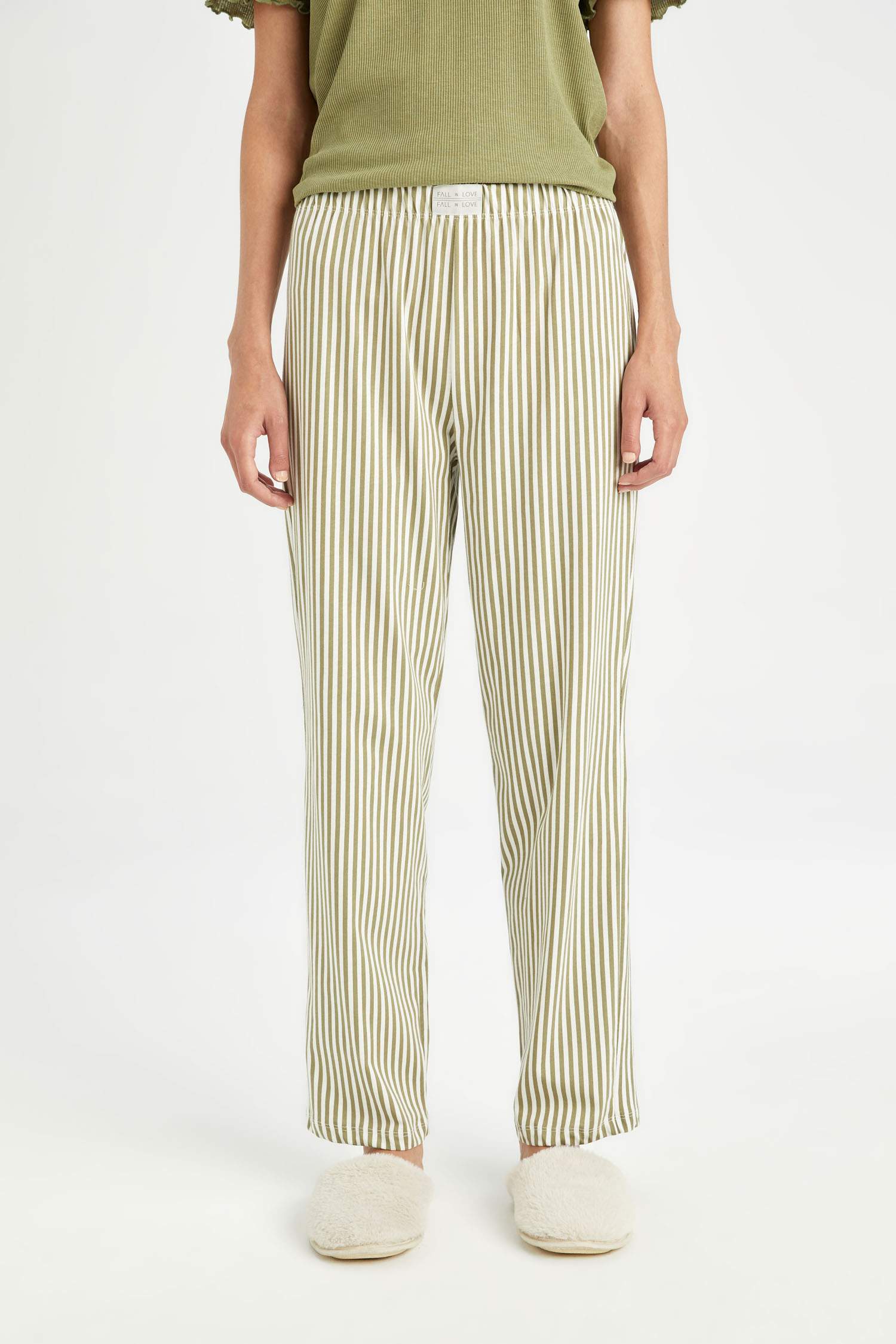 Ribana Pijama Takımı Bisiklet Yaka Baskılı Kısa Kollu Üst Çizgili Alt 