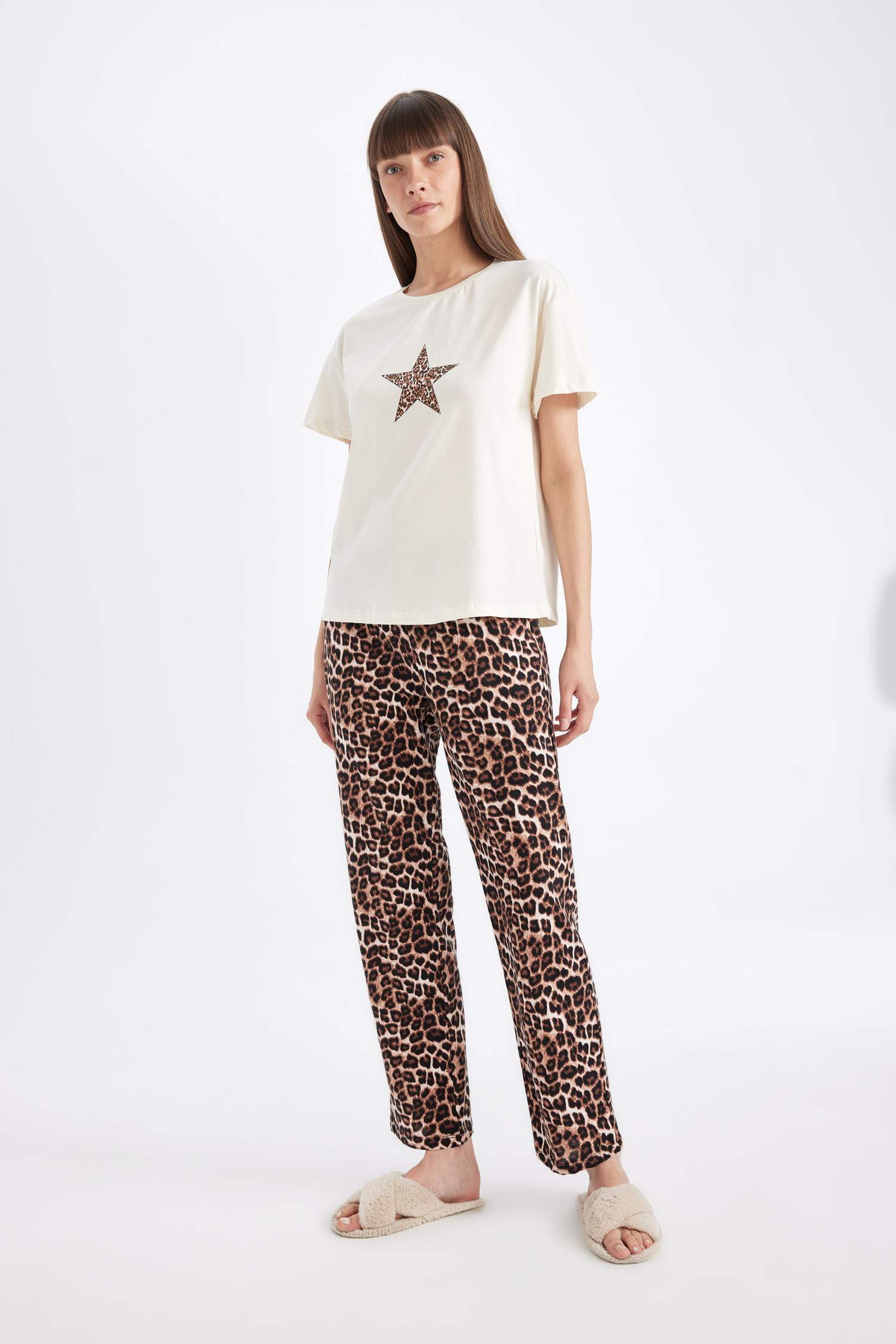 Fall in Love Pijama Takım Leopar Desenli Bisiklet Yaka Kısa Kollu Üst Beli Lastikli Alt