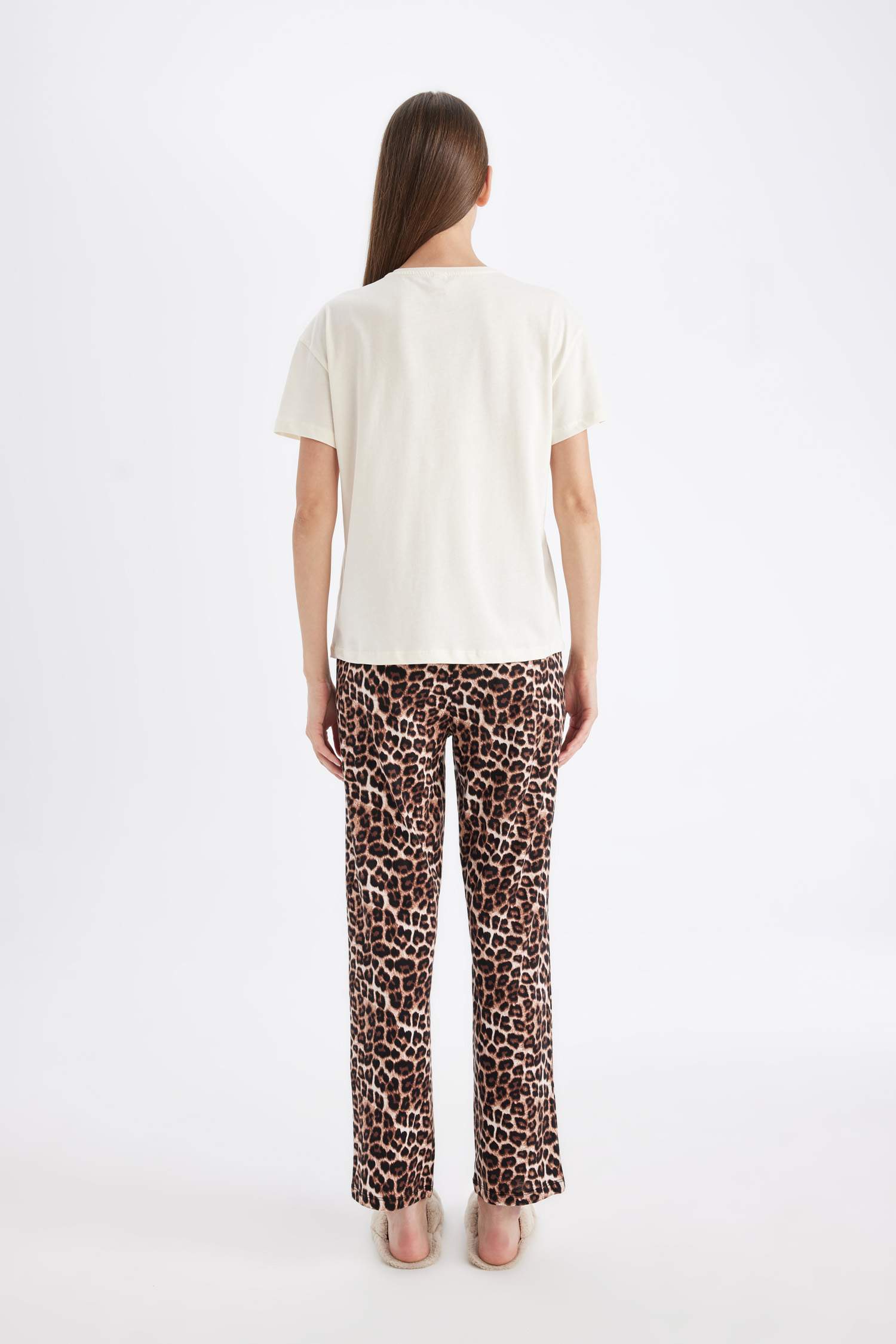 Fall in Love Pijama Takım Leopar Desenli Bisiklet Yaka Kısa Kollu Üst Beli Lastikli Alt