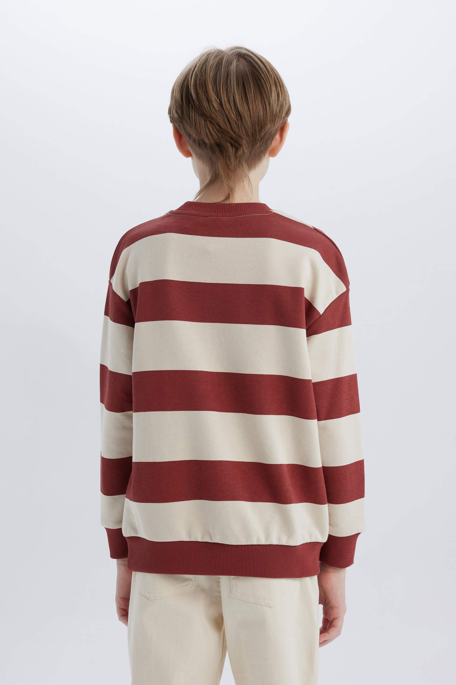 سويت شيرت اوفر سايز بياقة مستديرة