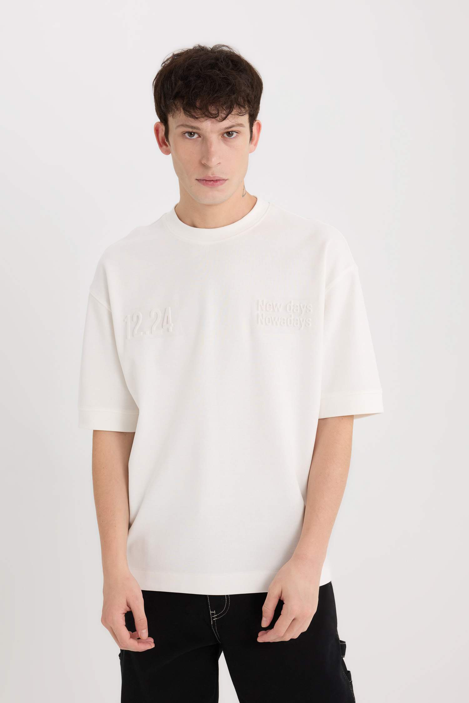 Футболка свободного кроя с круглым вырезом, с принтом, короткий рукав, из плотной ткани