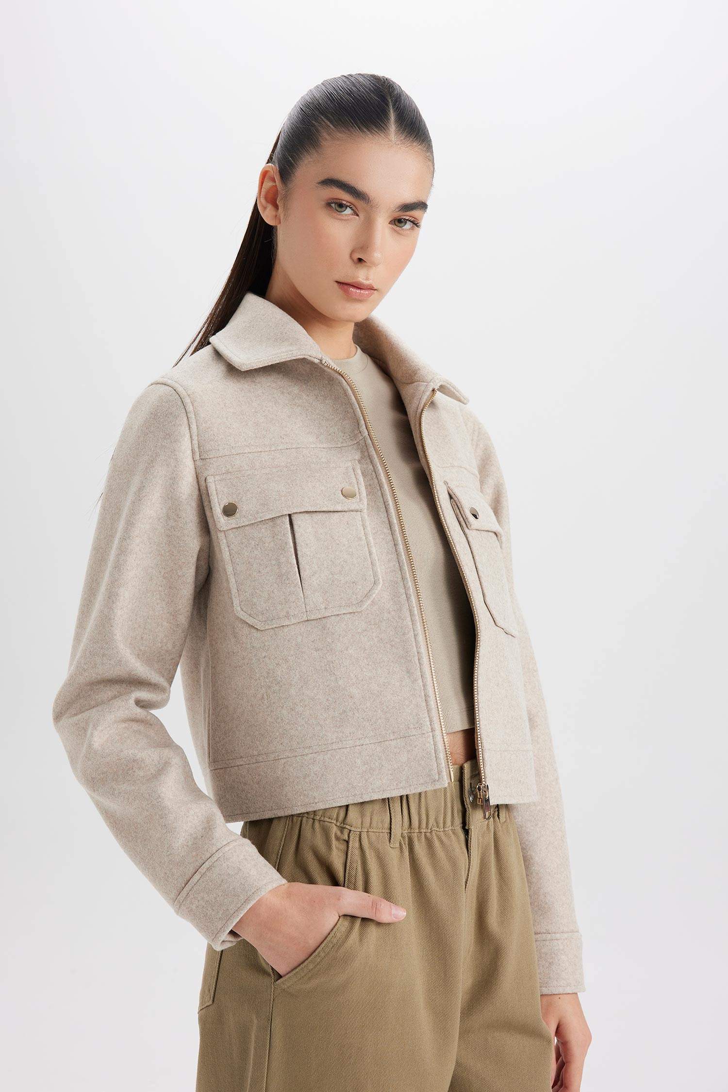 Regular Fit Polo Yaka Cepli Fermuarlı Kısa Kaşe Kaban