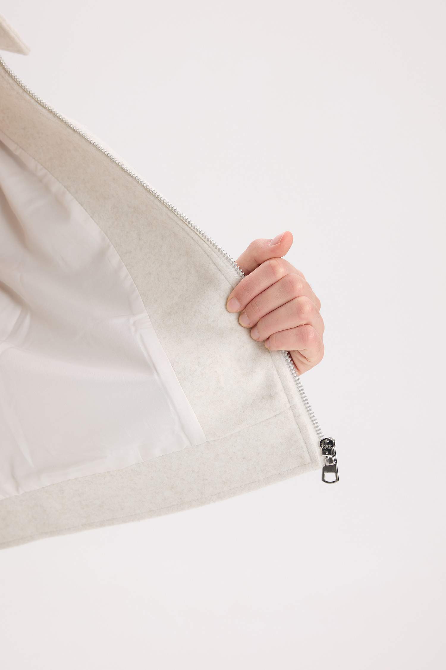 Regular Fit Polo Yaka Cepli Fermuarlı Kısa Kaşe Kaban