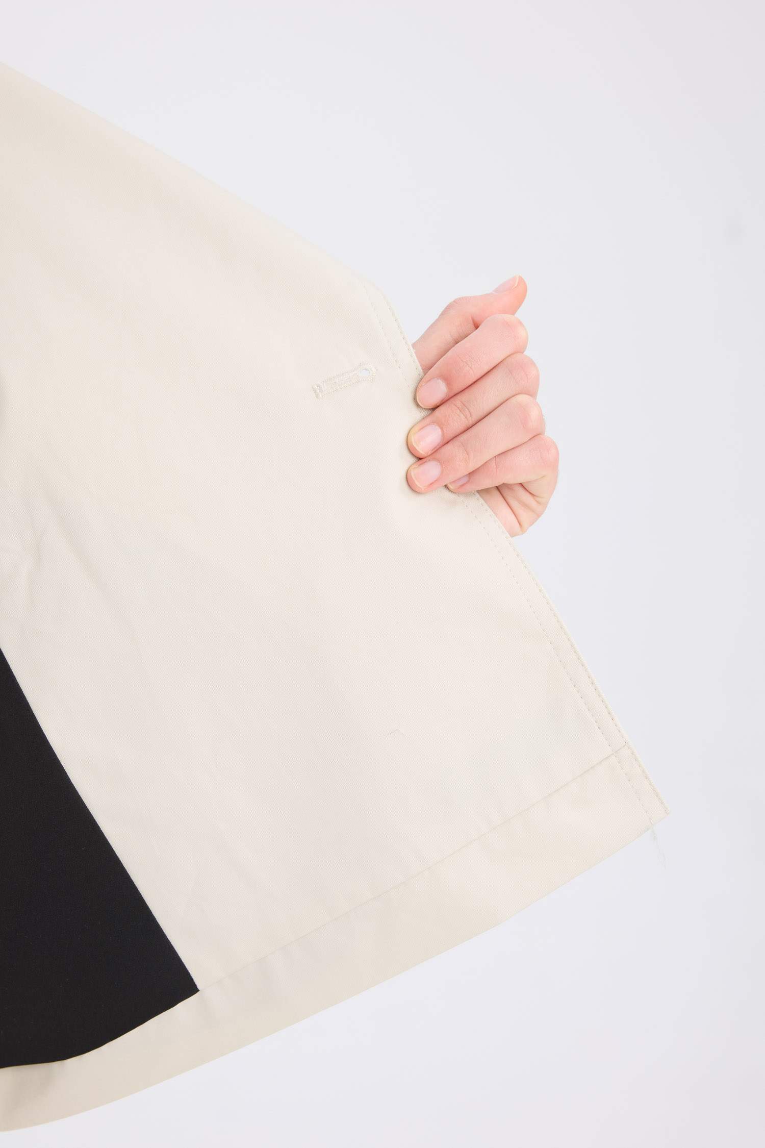 Regular Fit Kısa Trençkot Smokin Yaka Düğmeli Cepli Apoletli