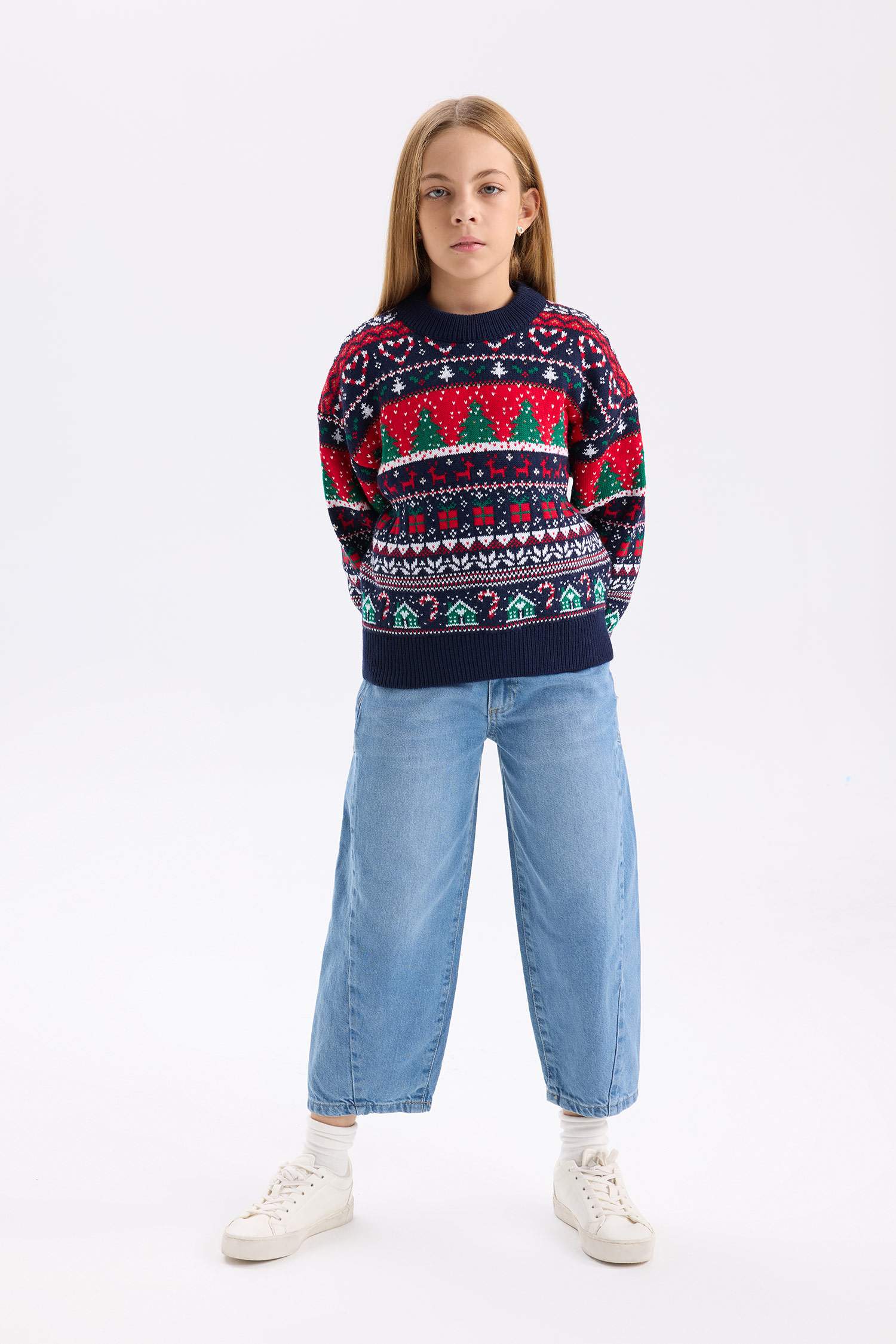 بلوفر قصة عادية بياقة مستديرة