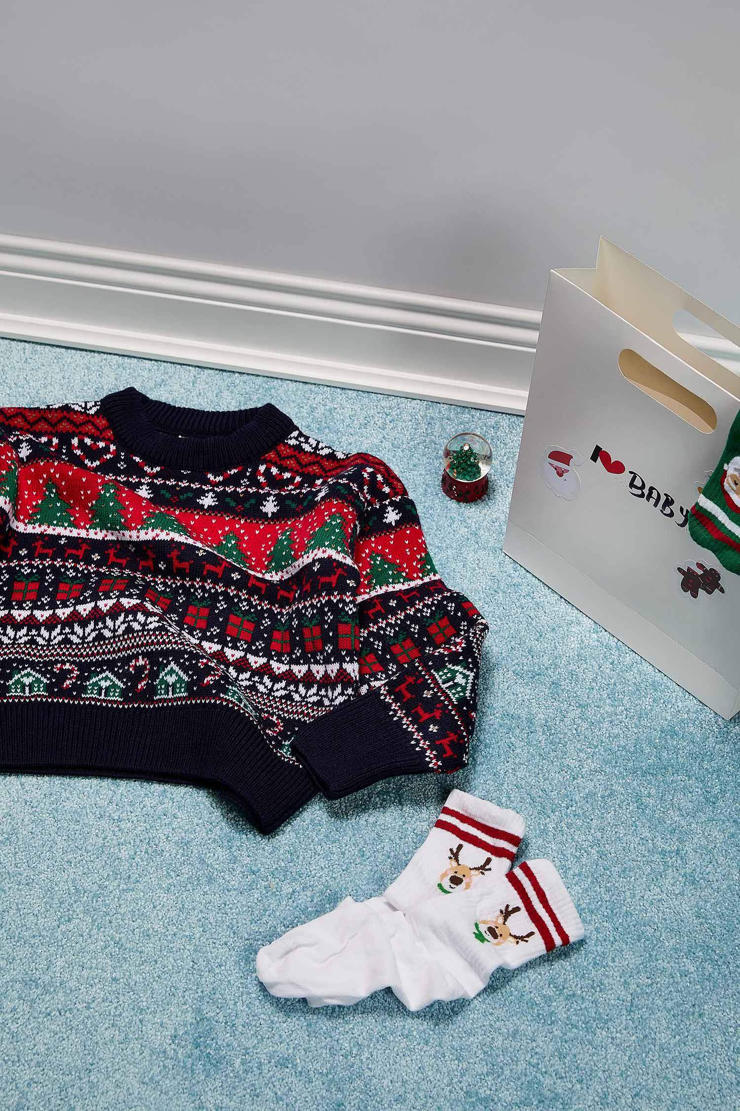 بلوفر قصة عادية بياقة مستديرة