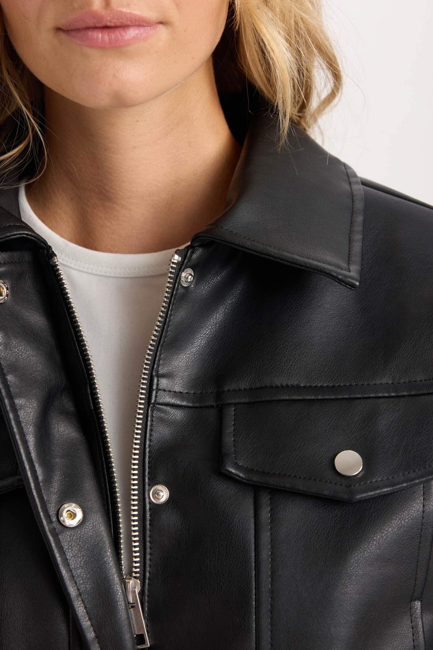 Suni Deri Mont Polo Yaka Cepli Fermuarlı Çıtçıtlı