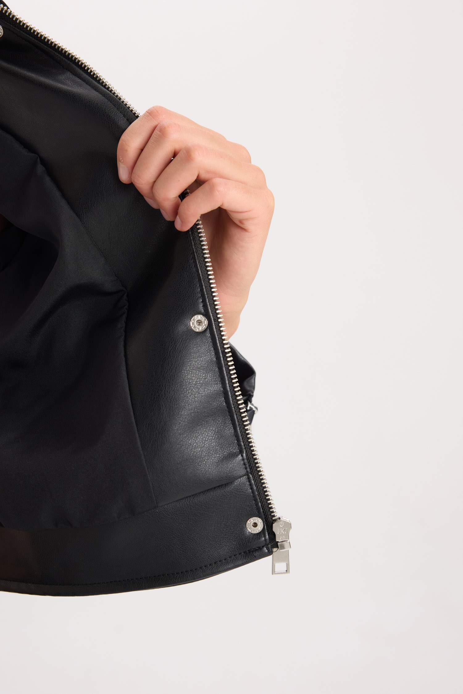 Suni Deri Mont Polo Yaka Cepli Fermuarlı Çıtçıtlı