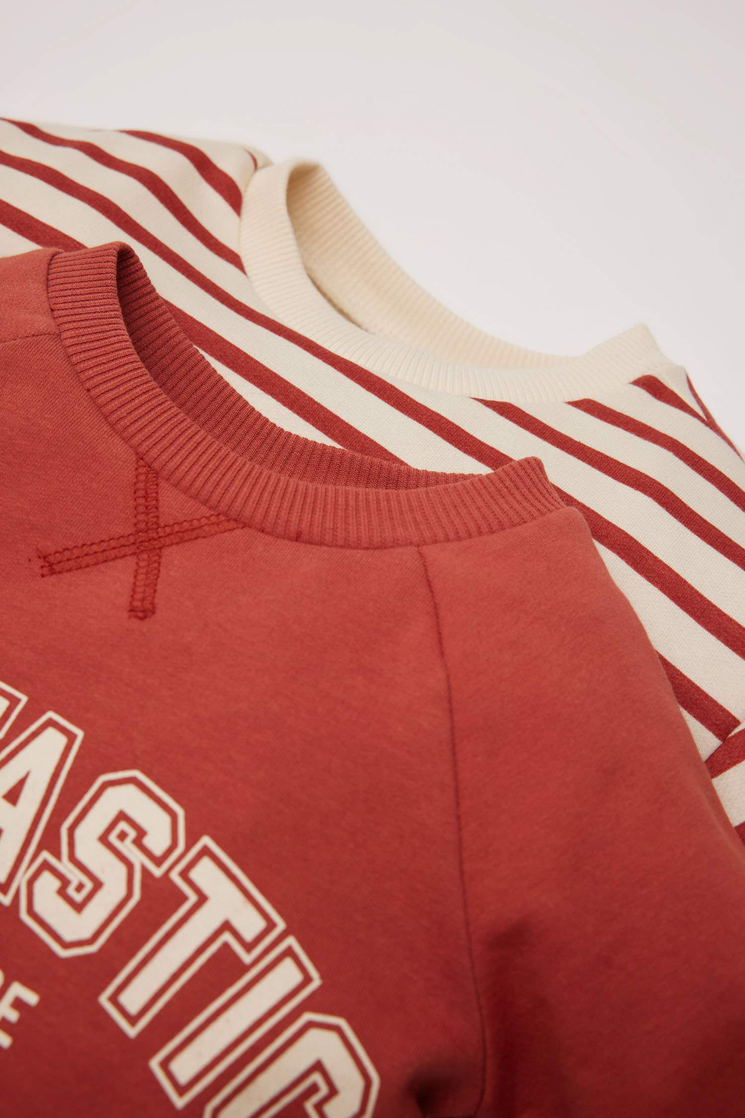 سويت شيرت بيبي اولادي مخطط قصة عادية ببطانة ناعمة - قطعتين