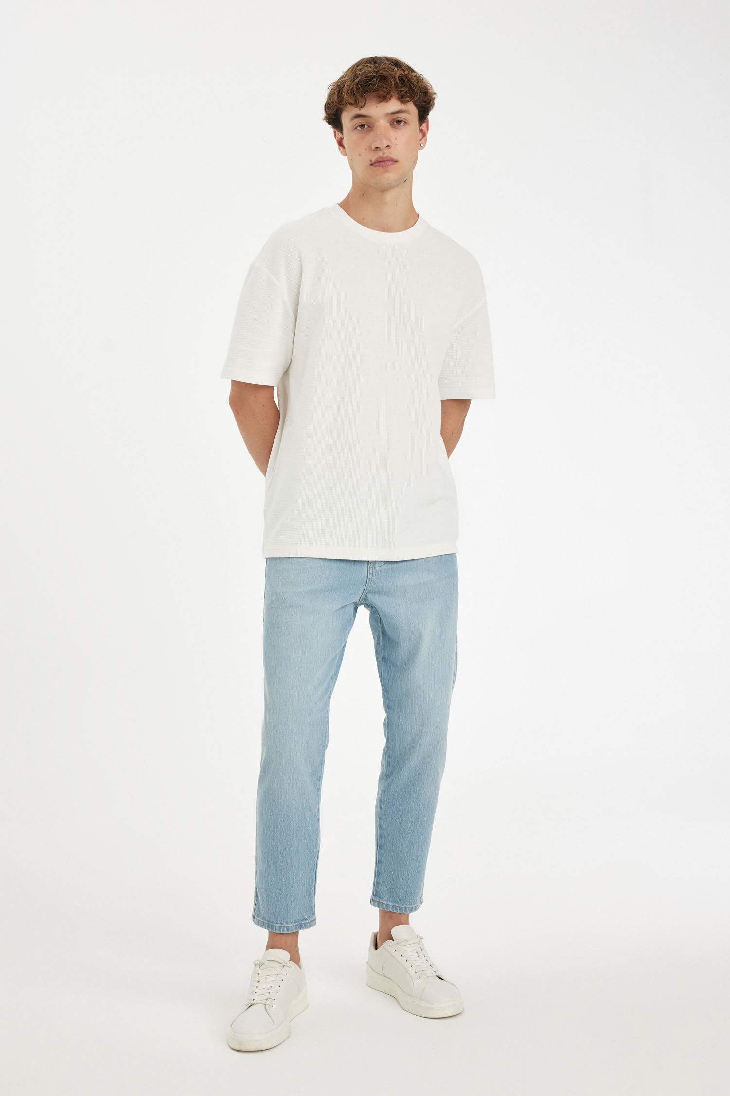 Джинсы Slim Cropped Fit узкого кроя со средней талией