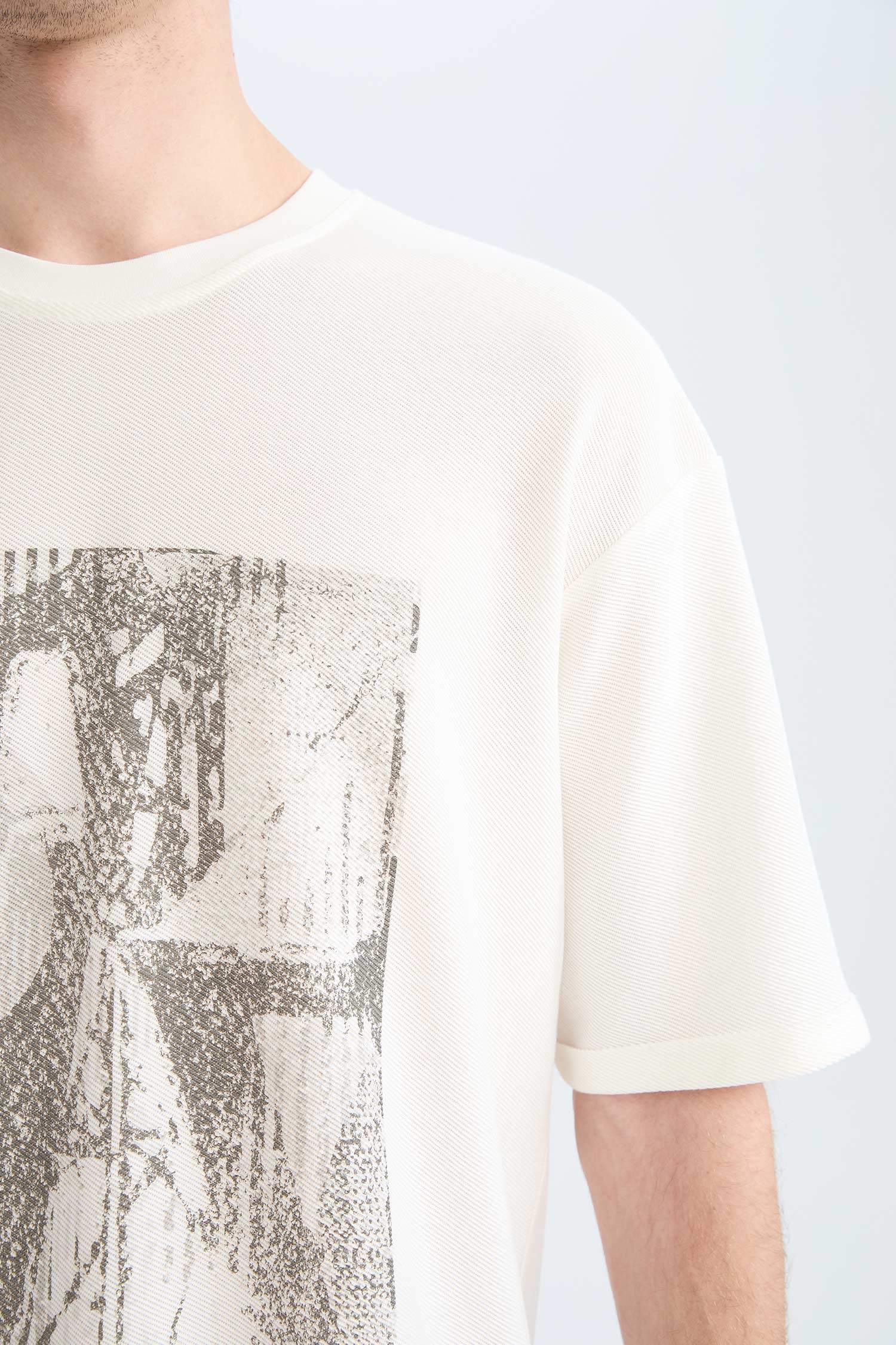 Boxy Fit Crew Neck Short Sleeve T-Shirt