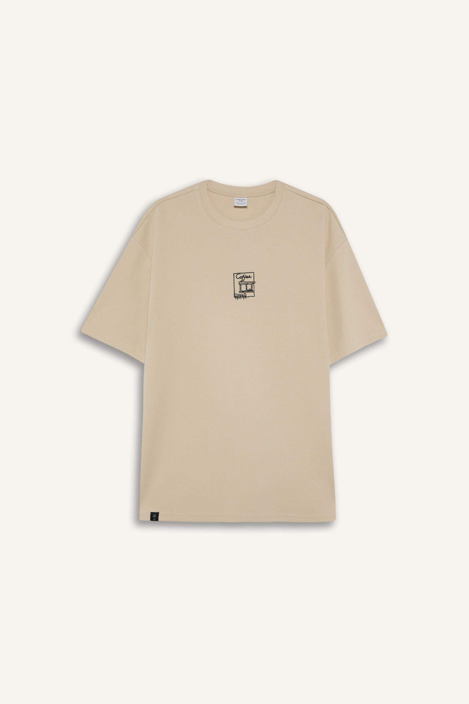 تيشيرت أوفر سايز مطبوع برقبة مستديرة