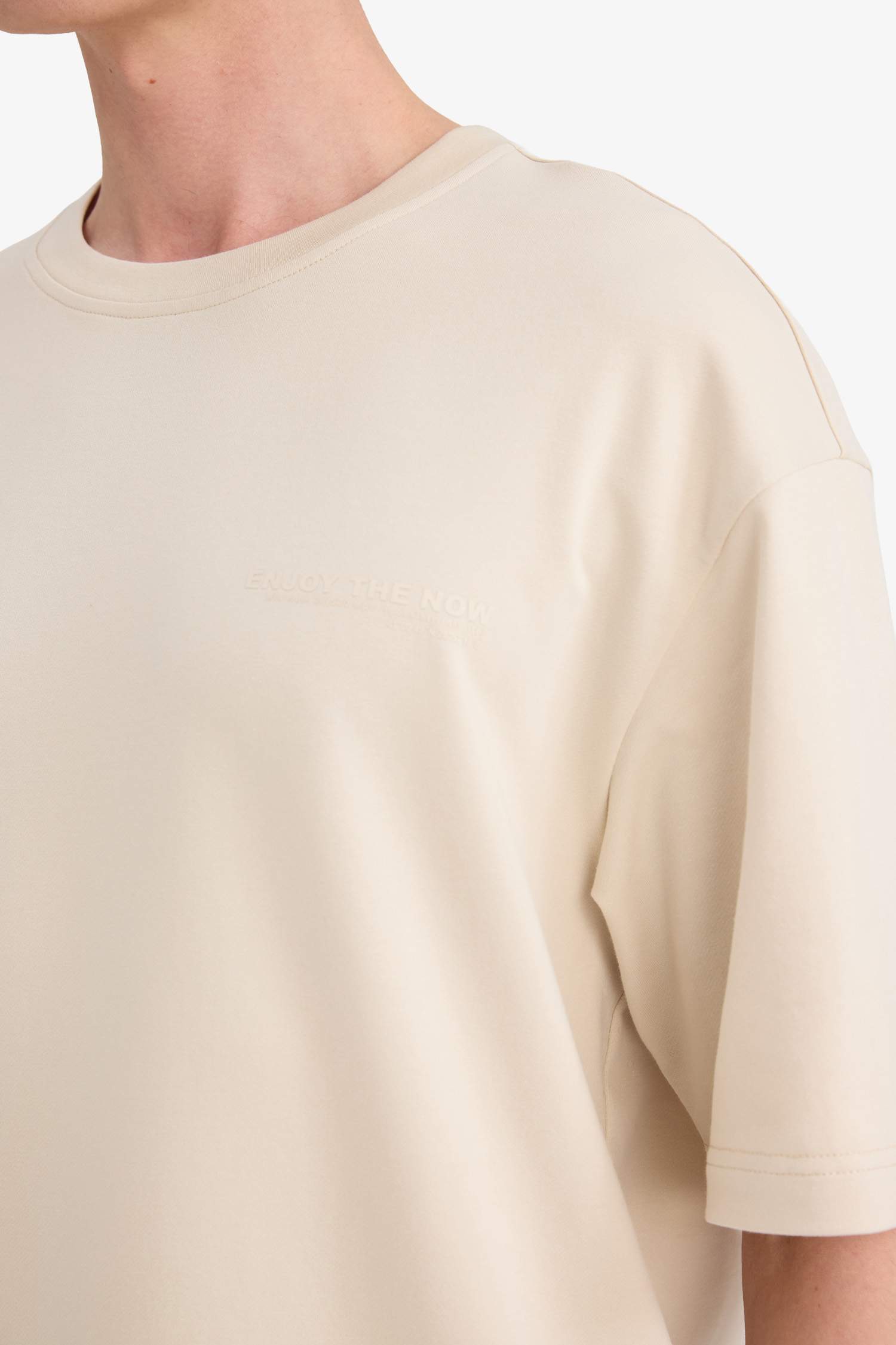 Ауа өткізетін Boxy Fit футболка