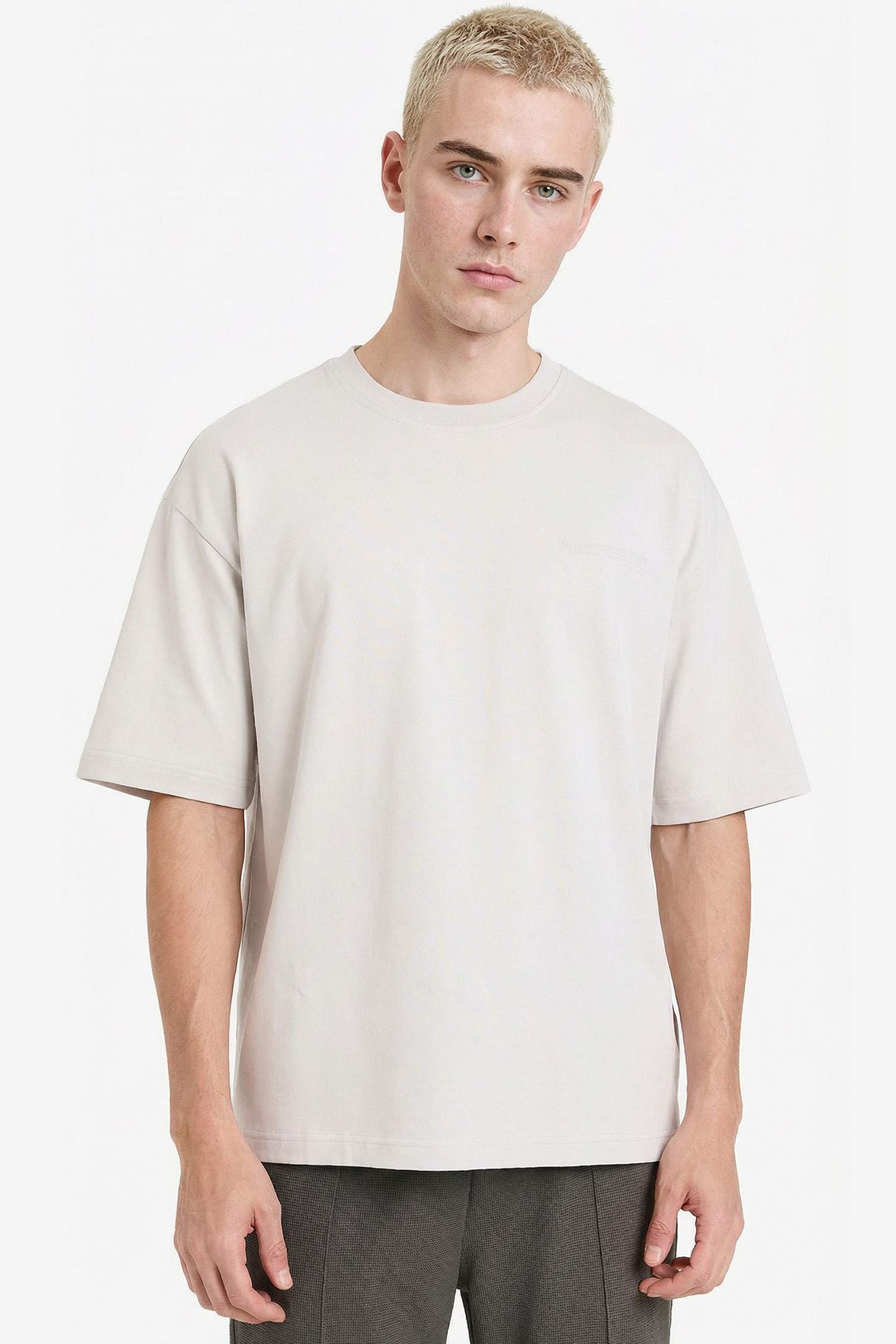 Ауа өткізетін Boxy Fit футболка