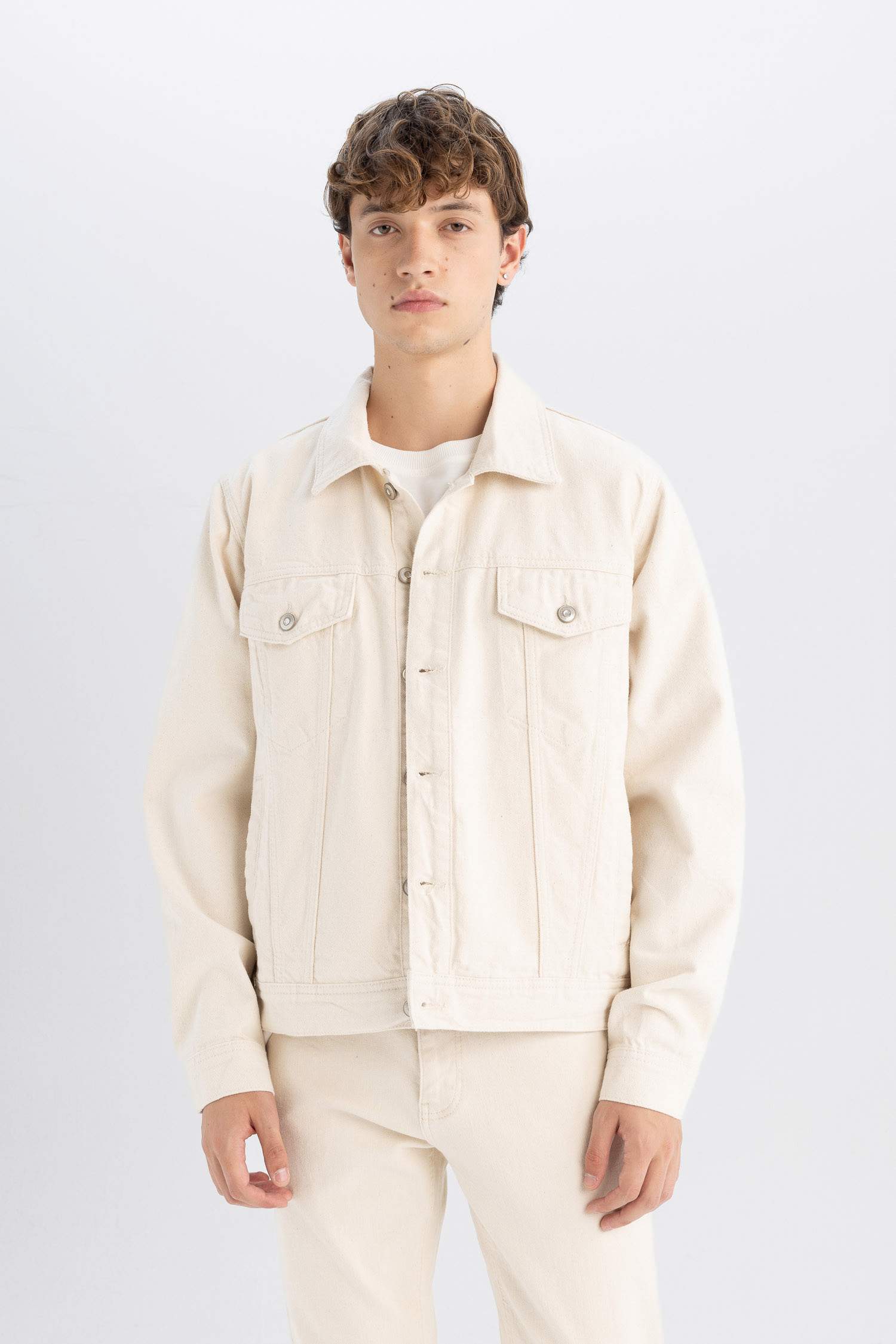 %100 Pamuk Düğmeli Cepli Denim Ceket