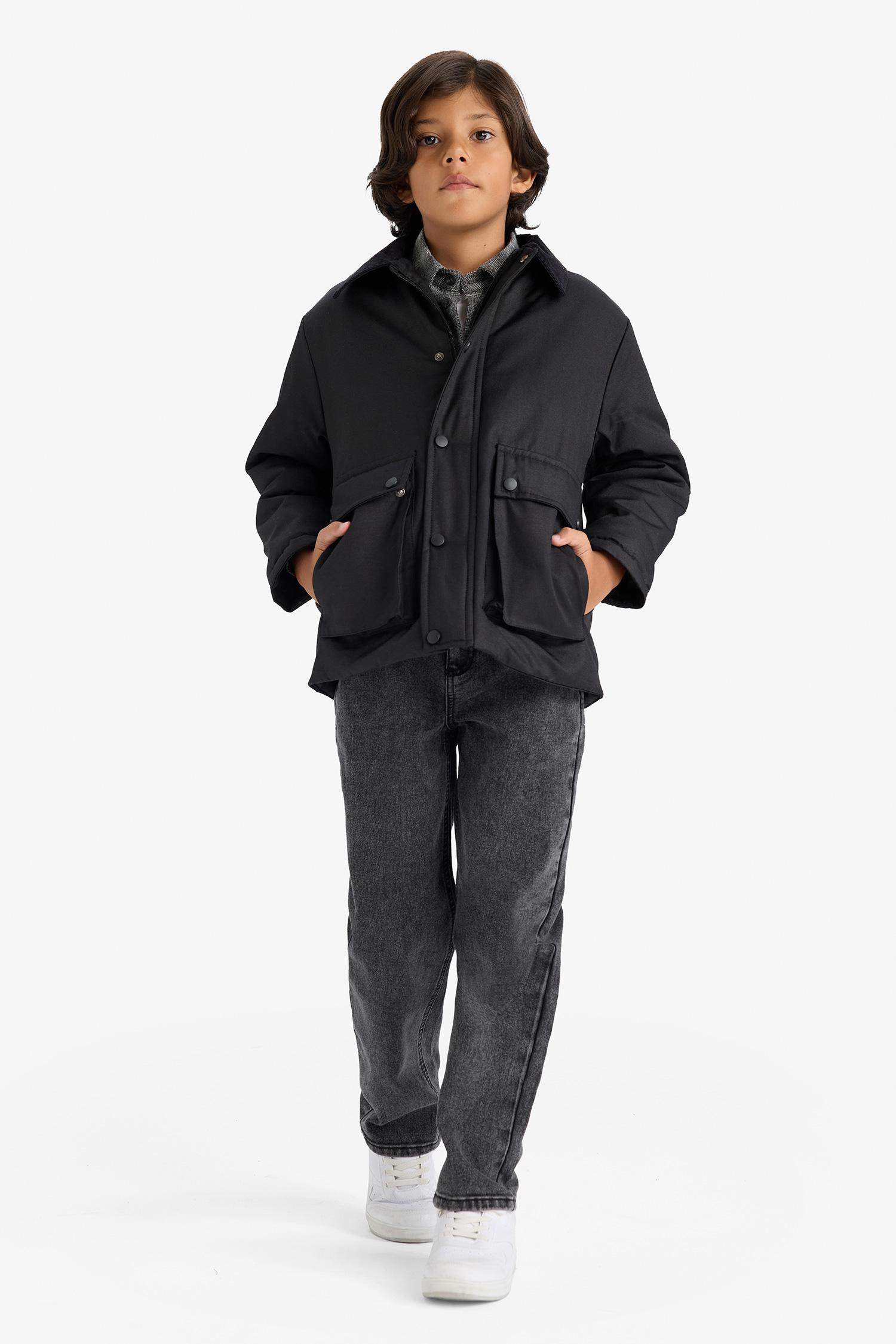 جاكيت اولادي برقبة بولو بكباسين