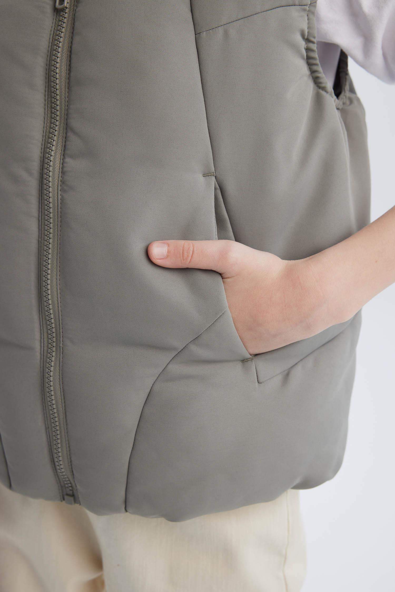 Erkek Çocuk Su Geçirmez Fermuarlı Dik Yaka Yelek