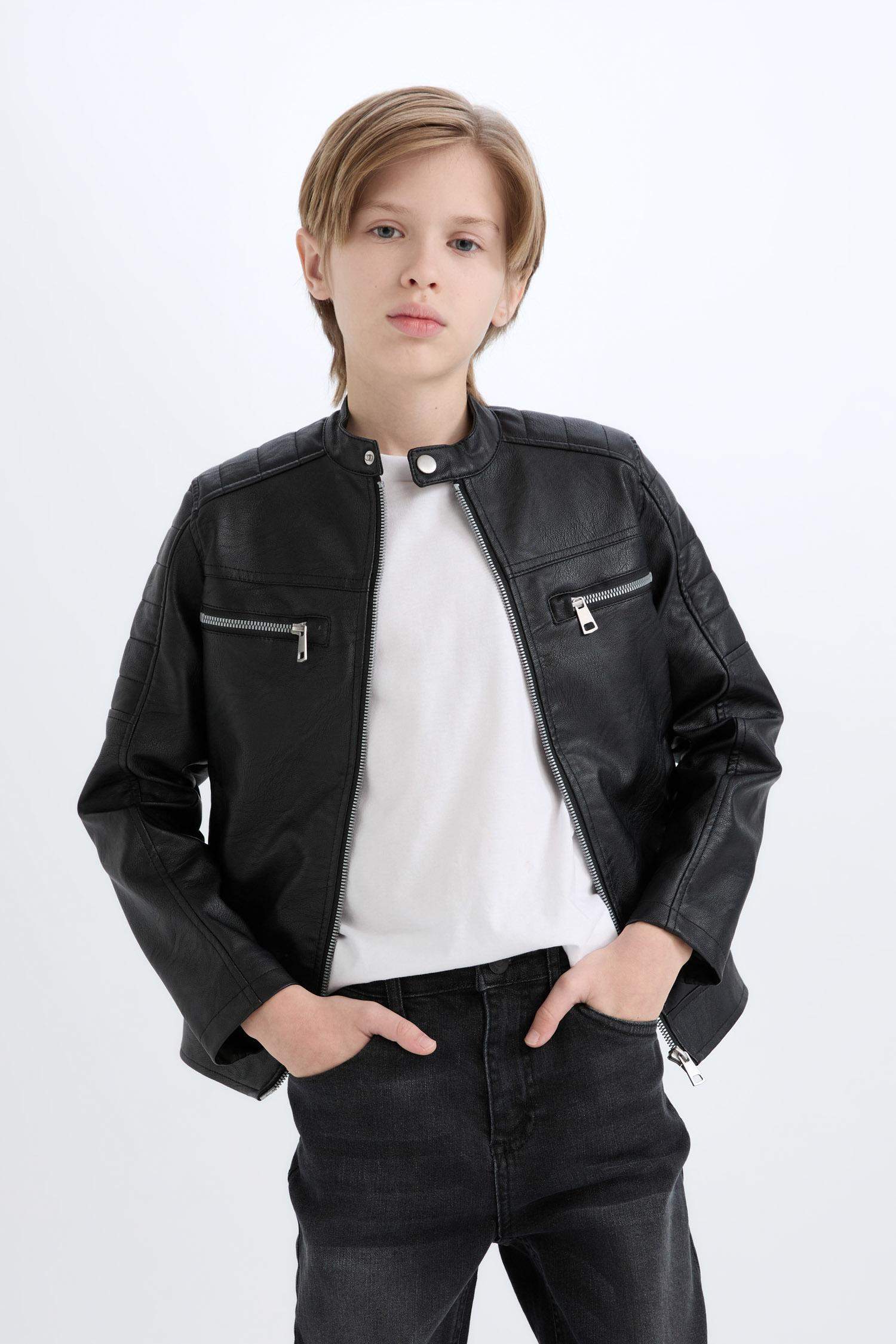 جاكيت وتر بروف اولادي جلد صناعي بياقة عالية