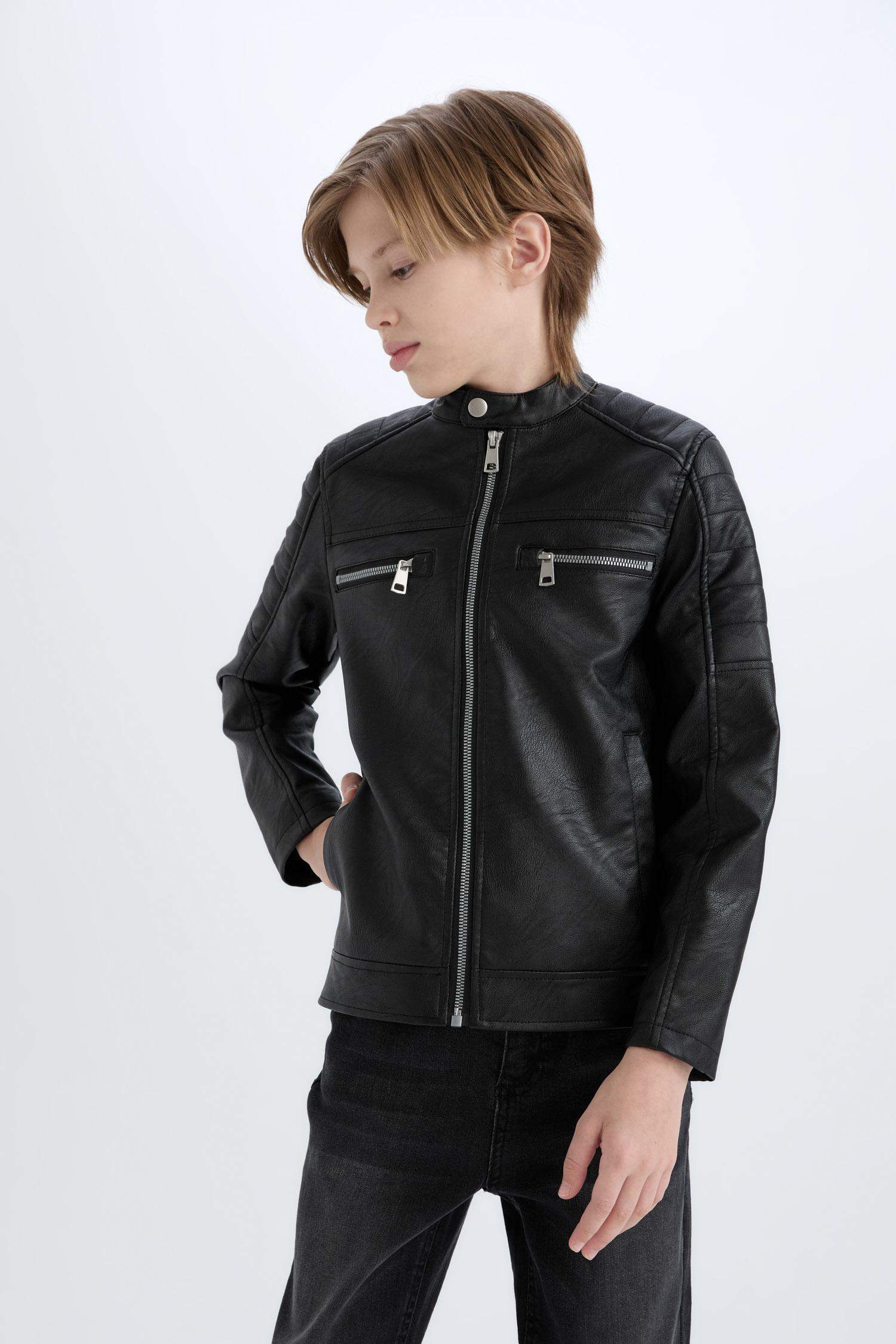 جاكيت وتر بروف اولادي جلد صناعي بياقة عالية