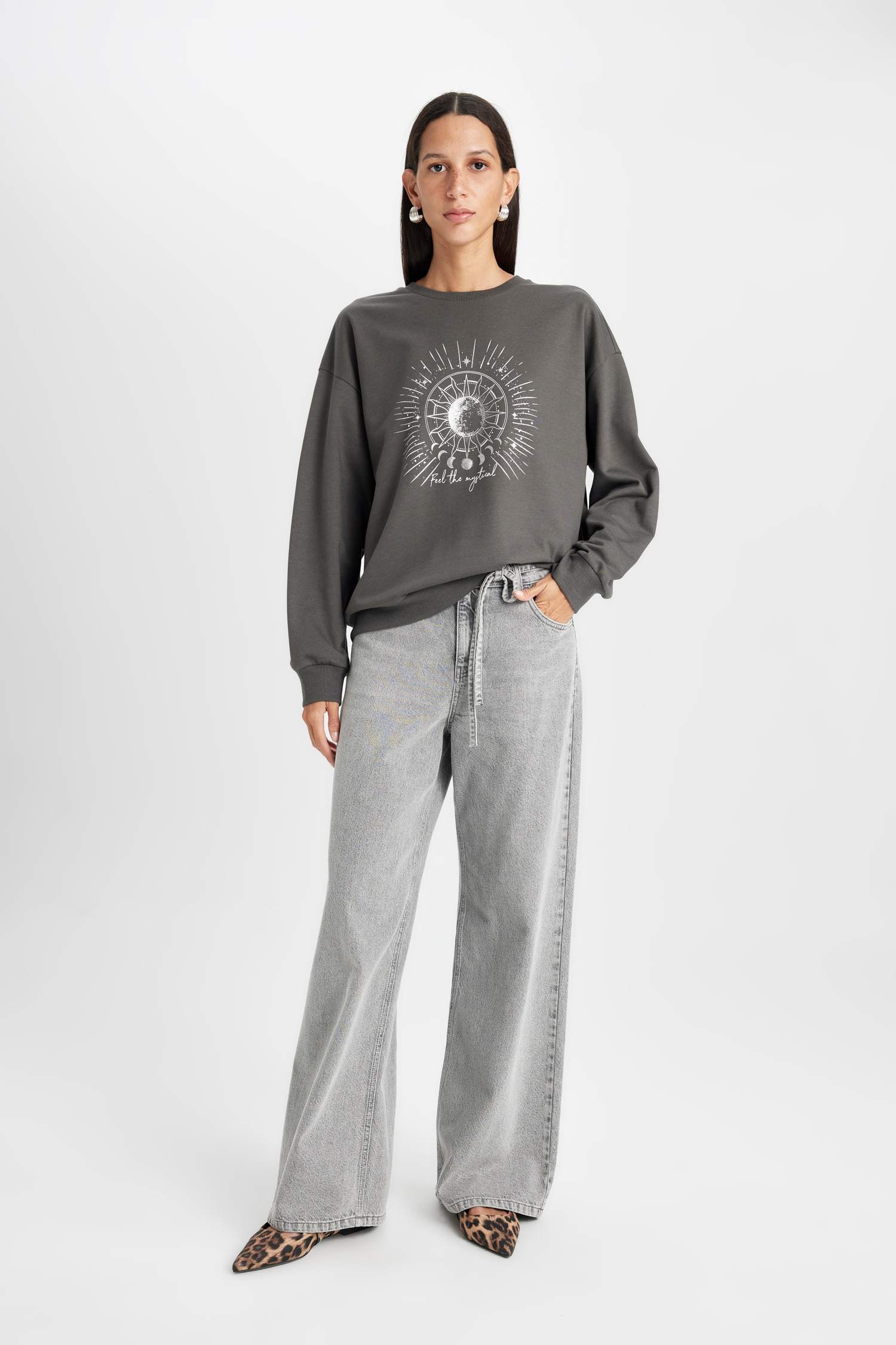 Relax Fit Bisiklet Yaka Baskılı İnce Sweatshirt