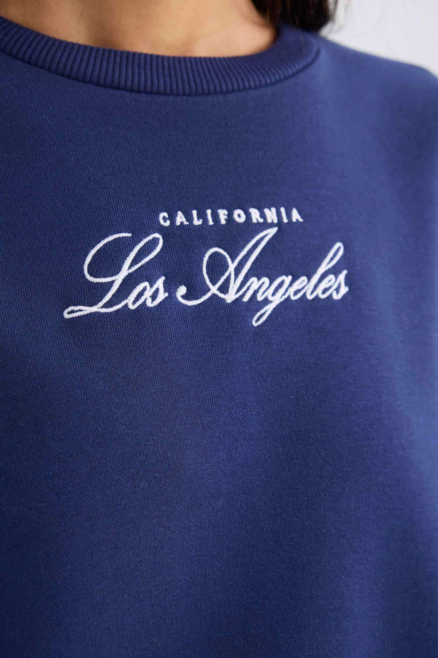 релакс пішімі қала дөңгелек жаға Свитер