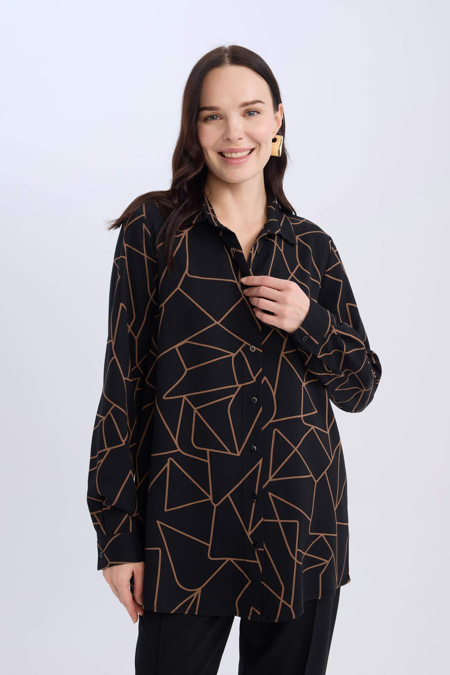 Regular Fit Fiyonk Yaka Belmando Uzun Kollu Gömlek