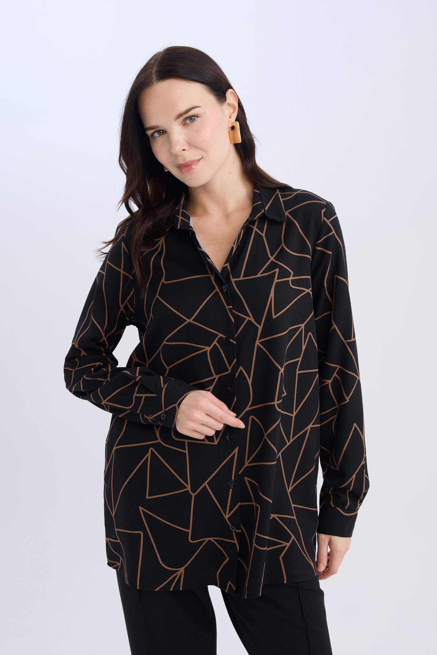 Regular Fit Fiyonk Yaka Belmando Uzun Kollu Gömlek