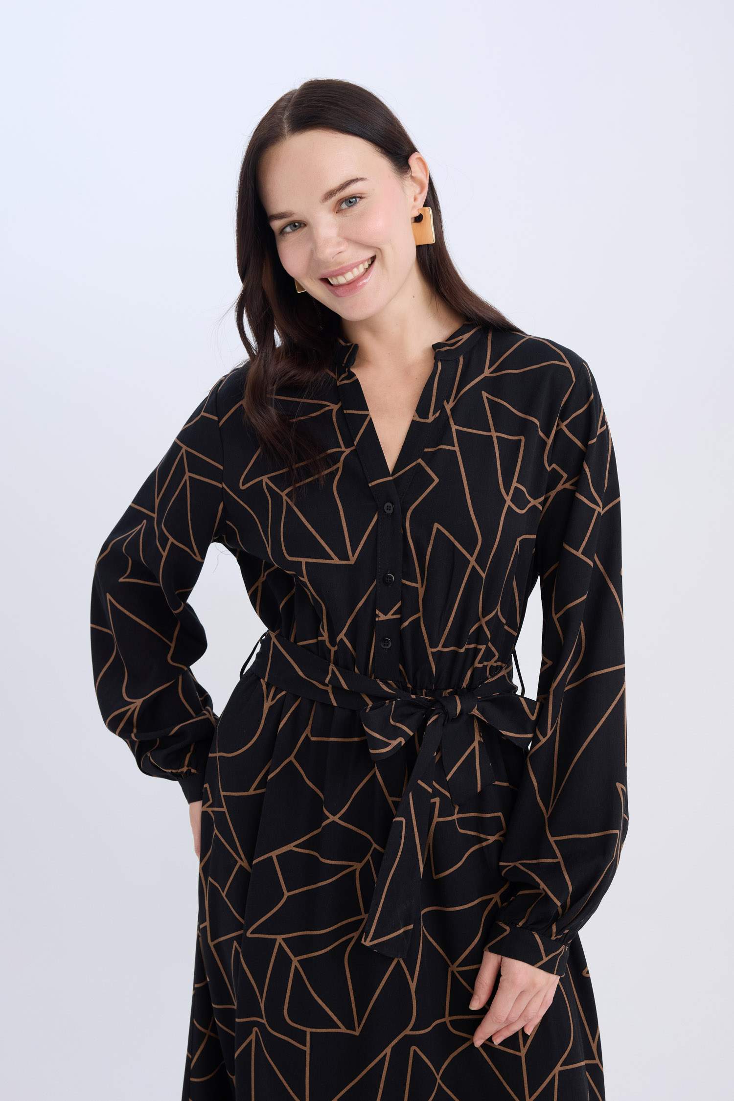 فستان كم طويل بالمندو قصة A