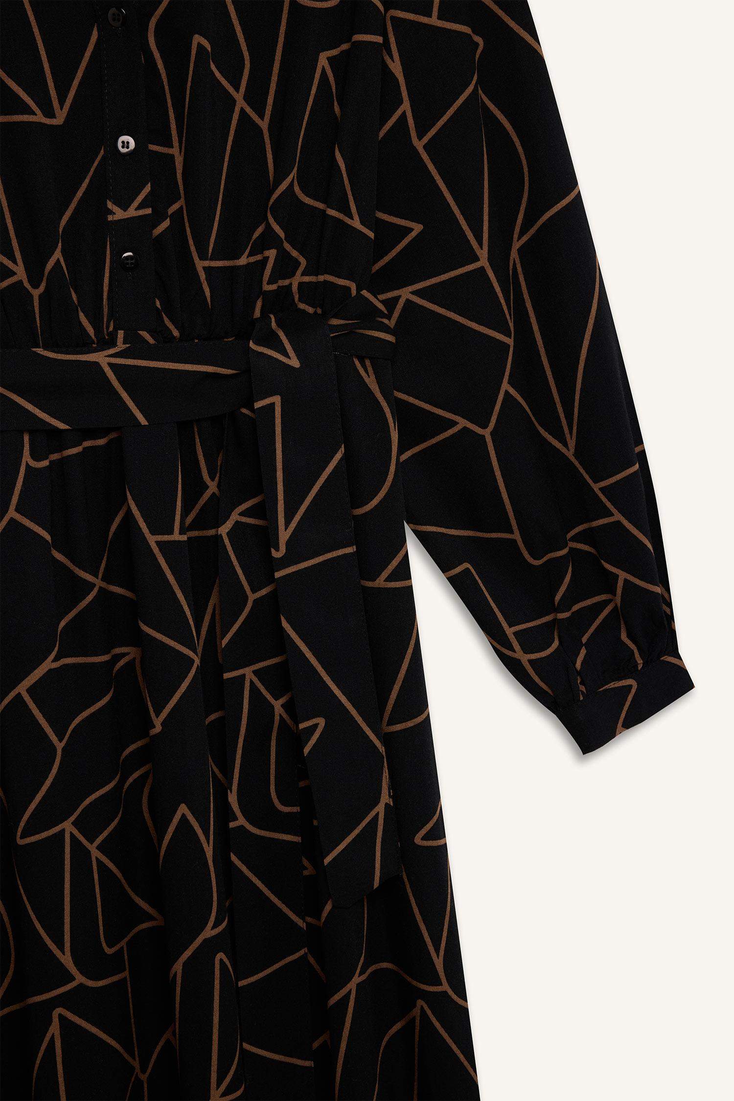 فستان كم طويل بالمندو قصة A