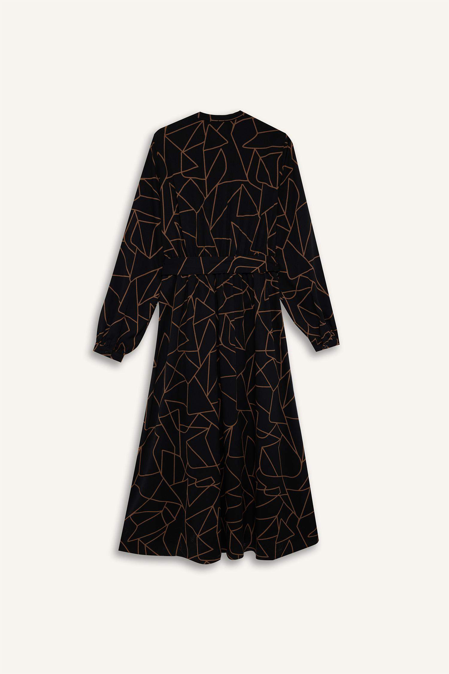 فستان كم طويل بالمندو قصة A