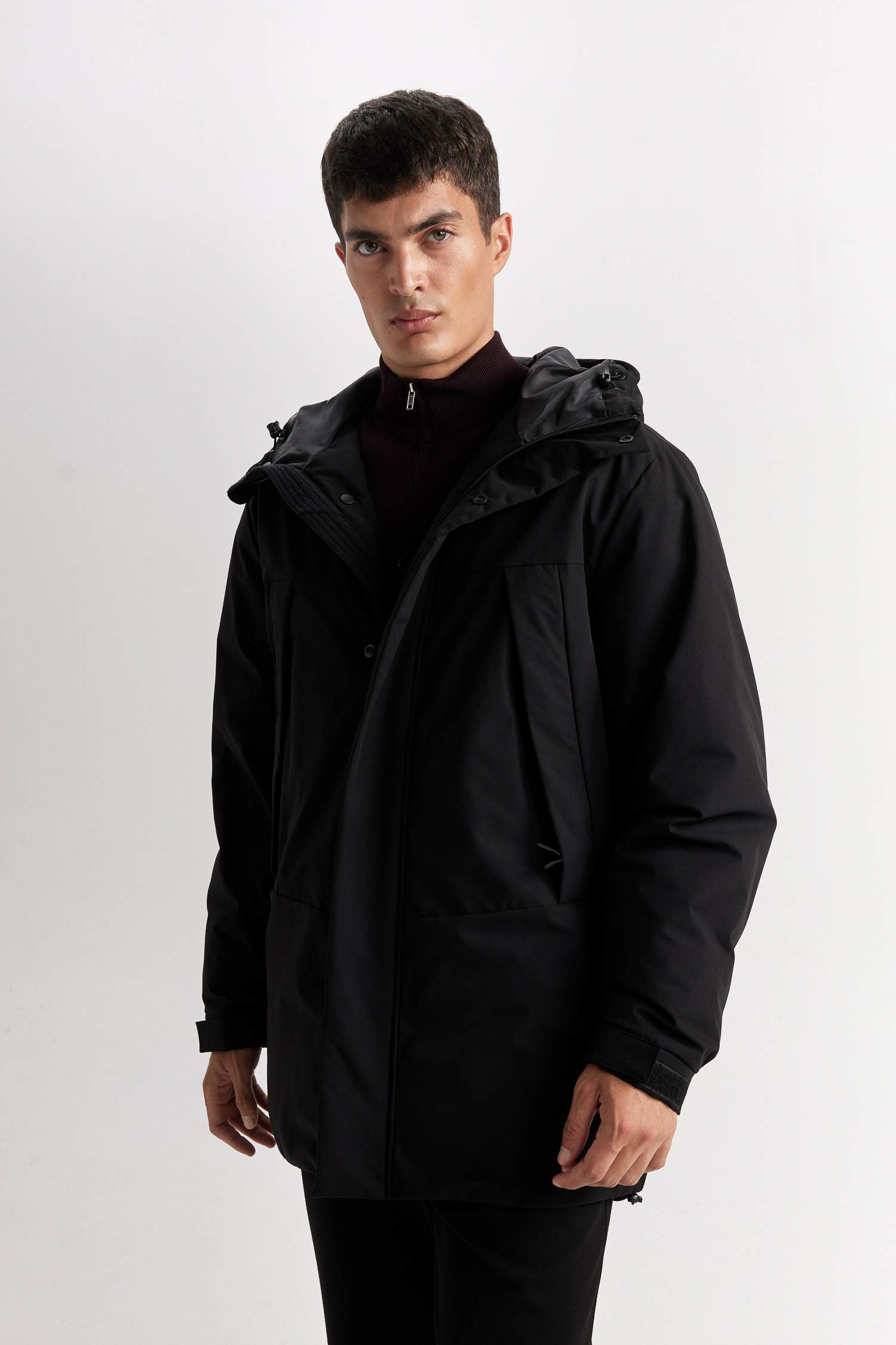 Regular Fit Kapüşonlu Fermuarlı Cepli Mont